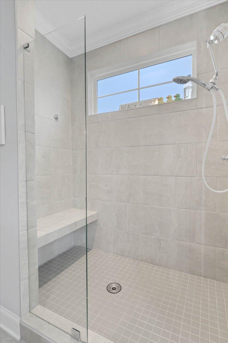 8794 Knolling Loop, 43