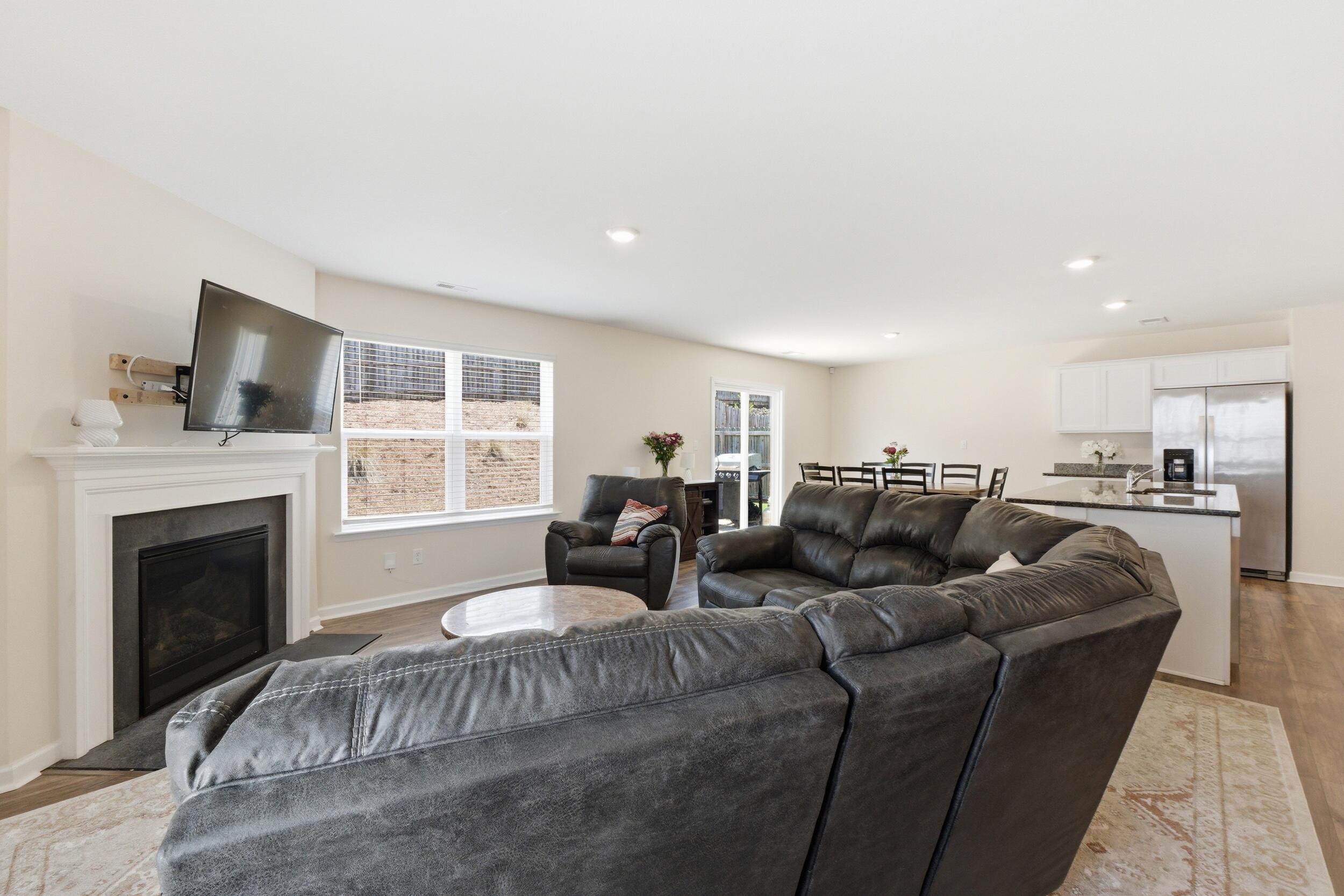 3332 Serenity Drive NE, 42