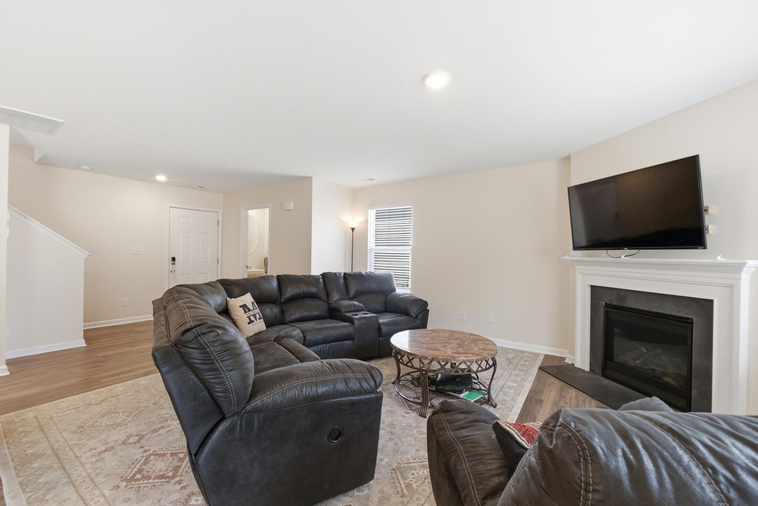 3332 Serenity Drive NE, 42