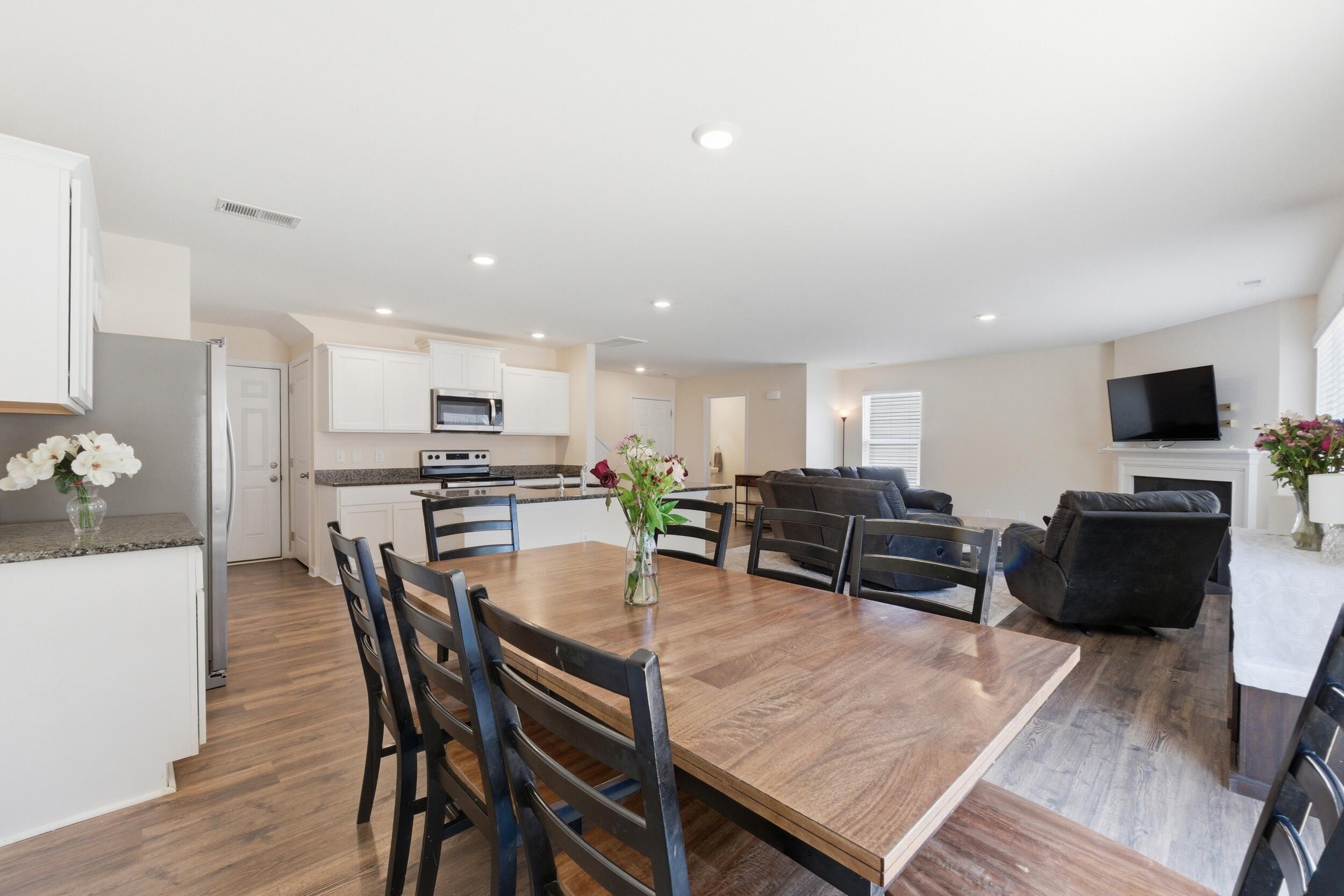 3332 Serenity Drive NE, 42
