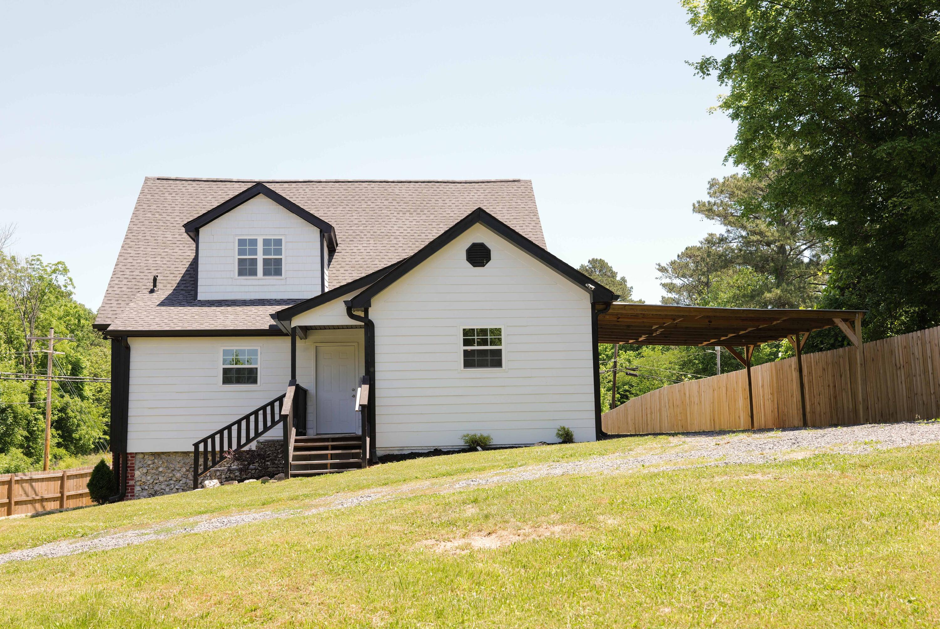 799 Reed Pond NW