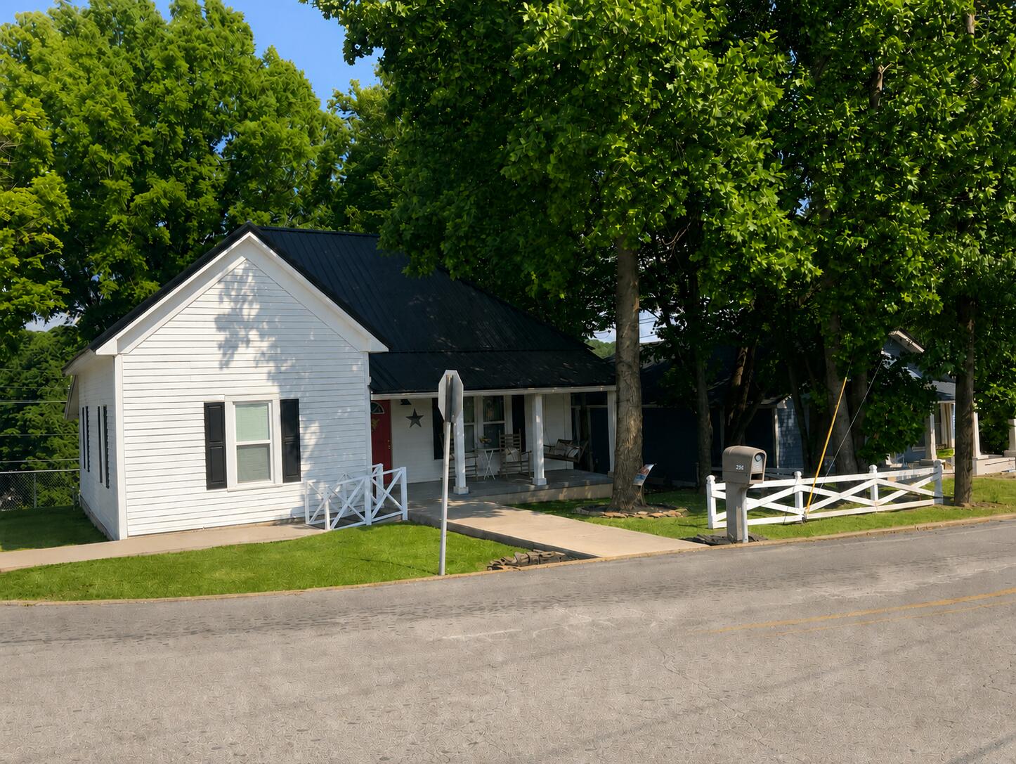 306 N Cherokee Street, LaFayette