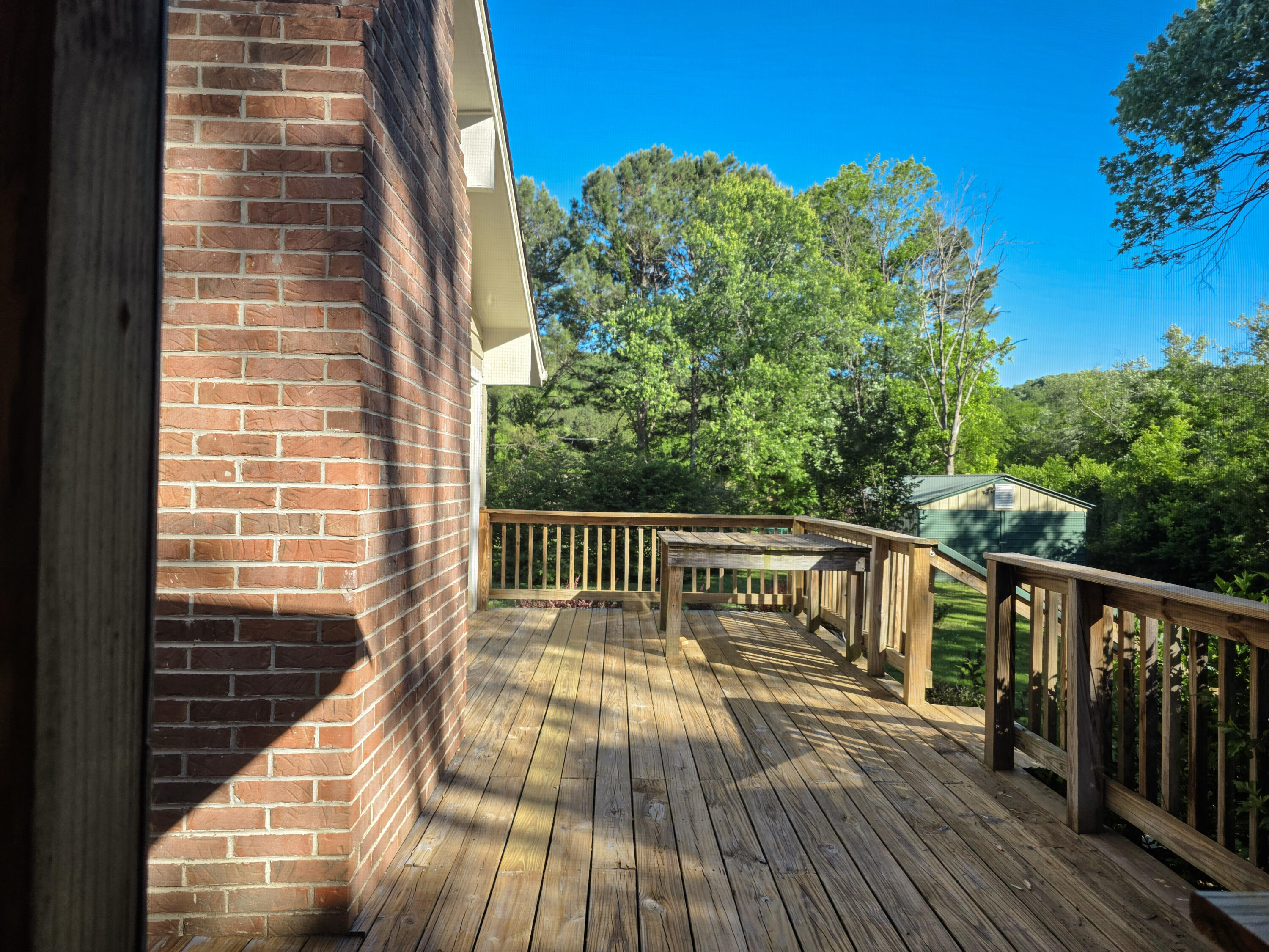 210 Winding Creek Circle NW