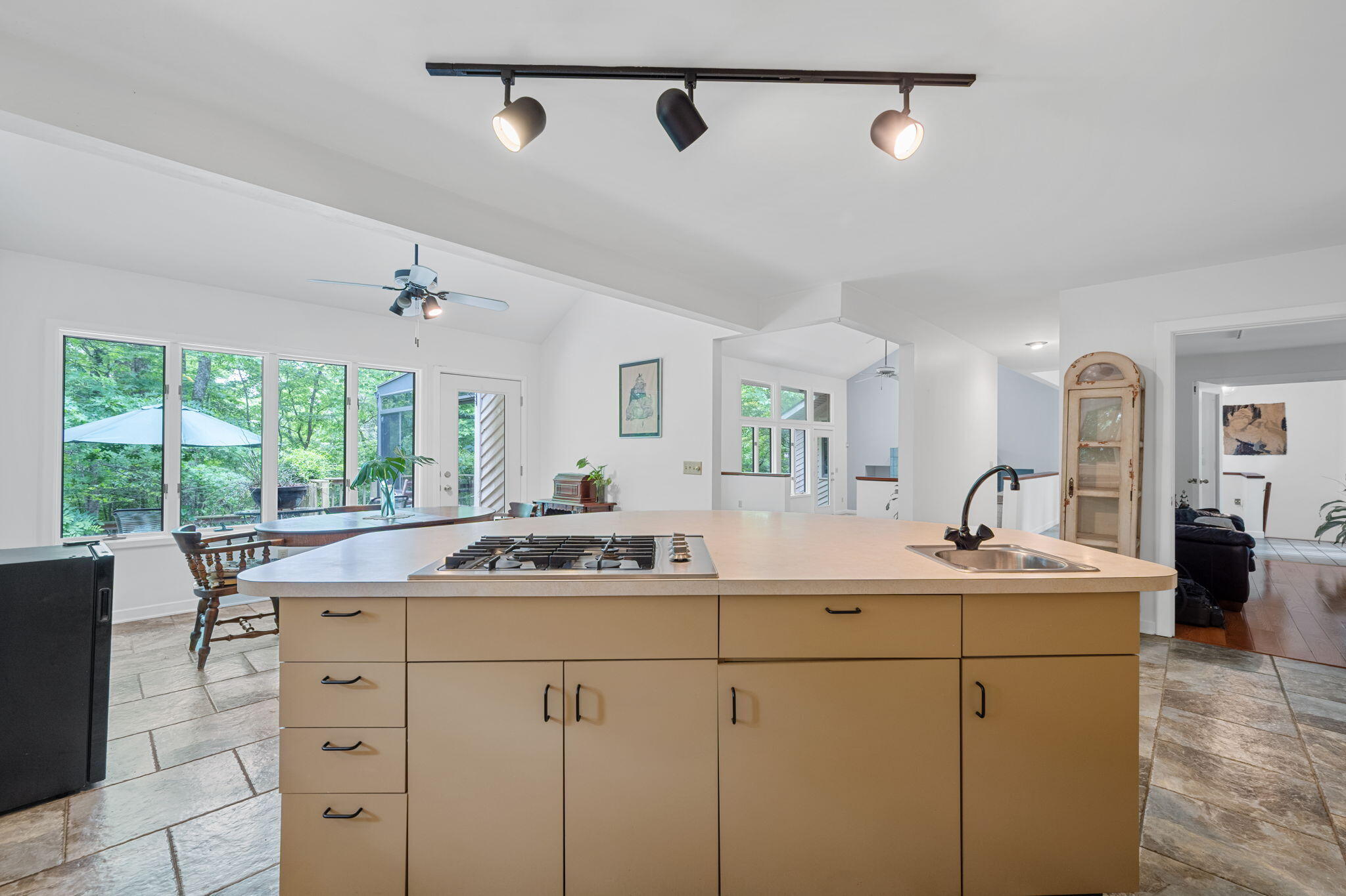 620 Stonebrook Drive