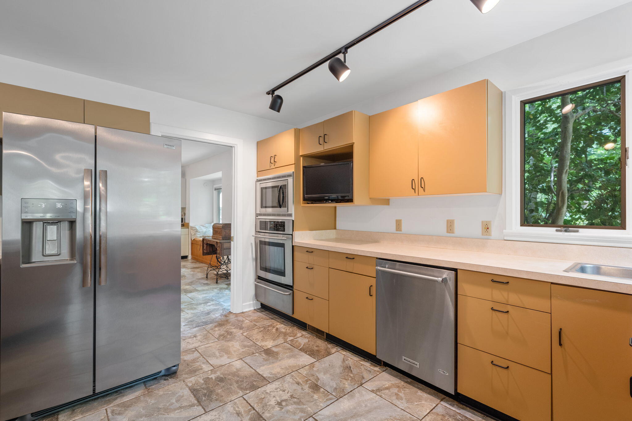 620 Stonebrook Drive