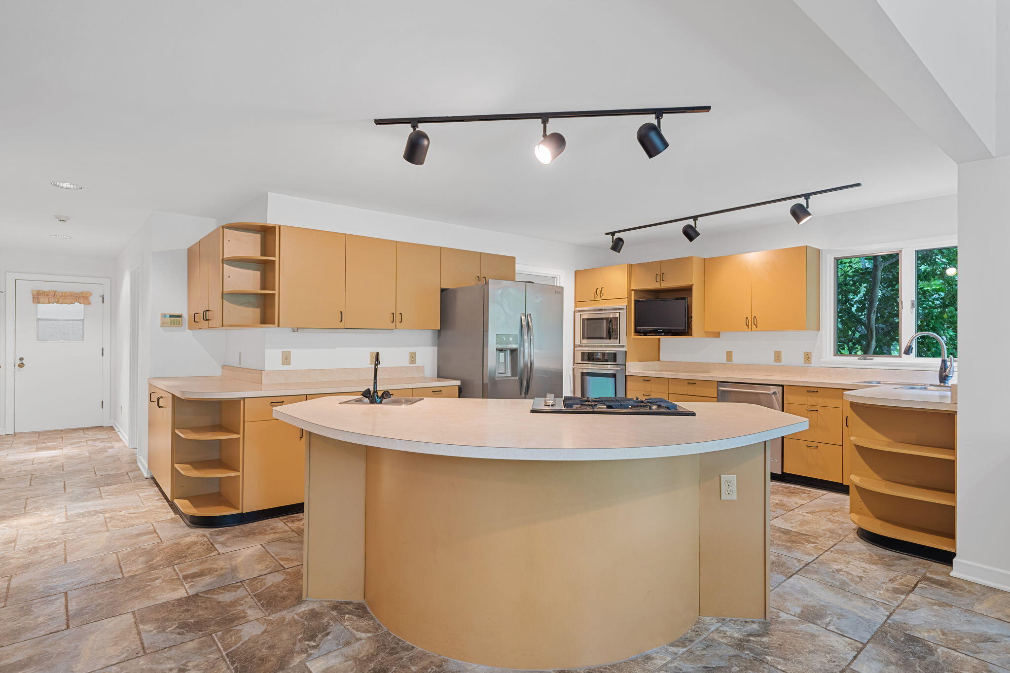 620 Stonebrook Drive