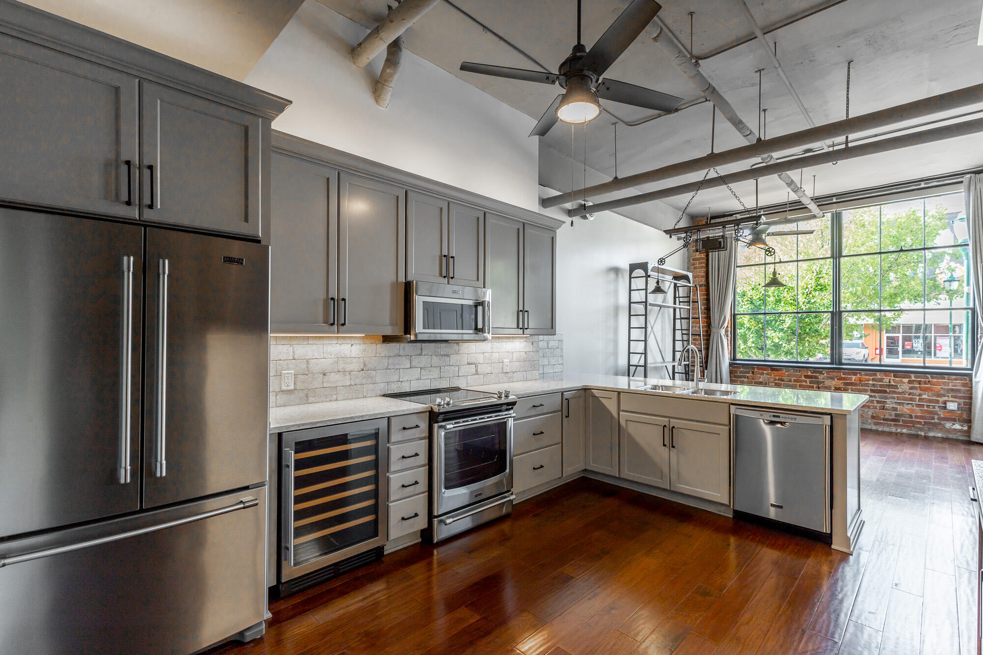 1301 Market Street, 106