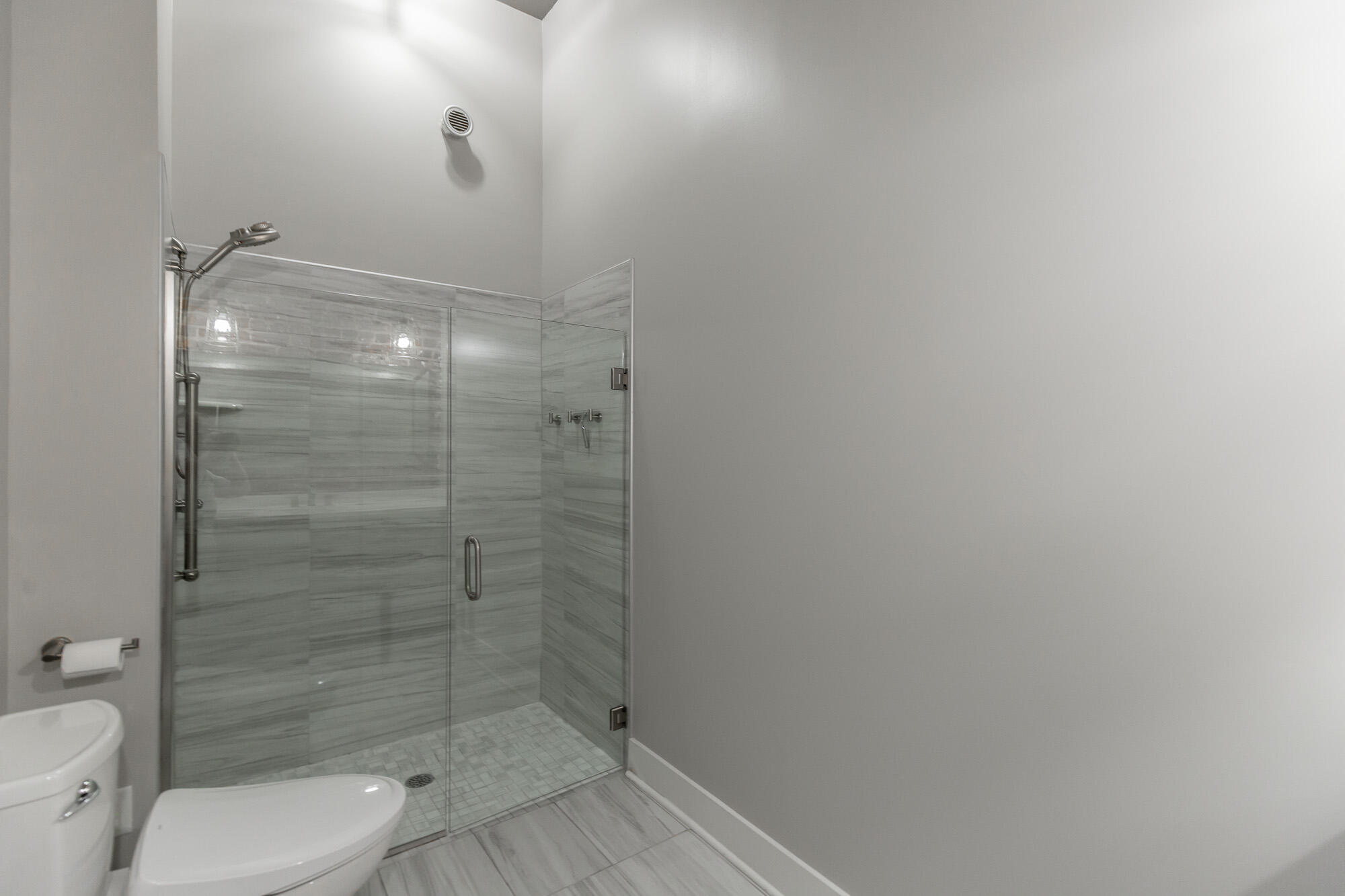 1301 Market Street, 106
