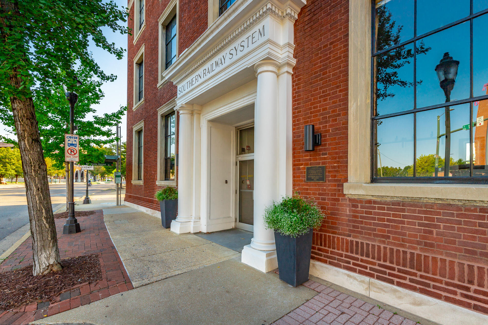 1301 Market Street, 106
