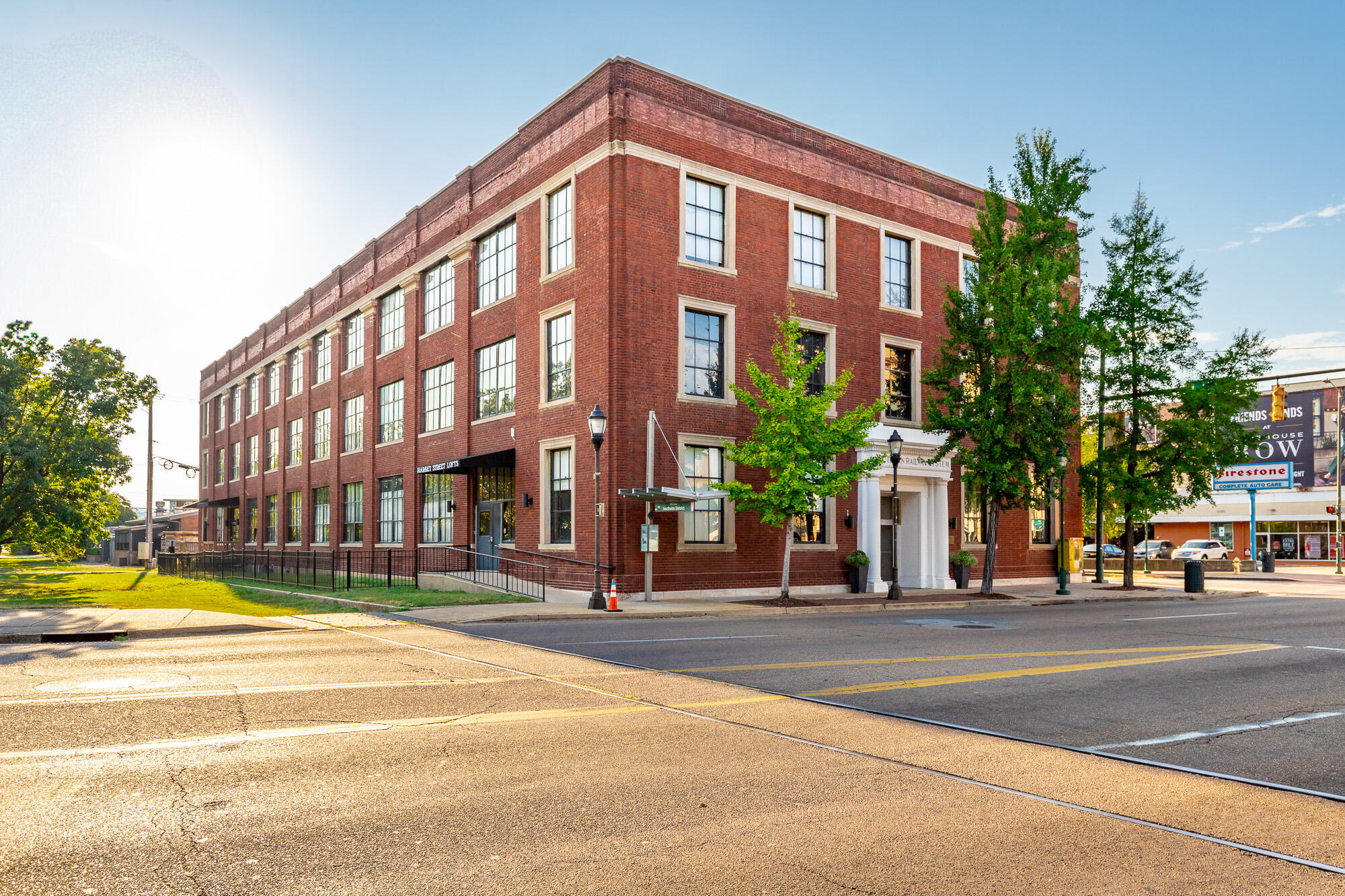 1301 Market Street, 106