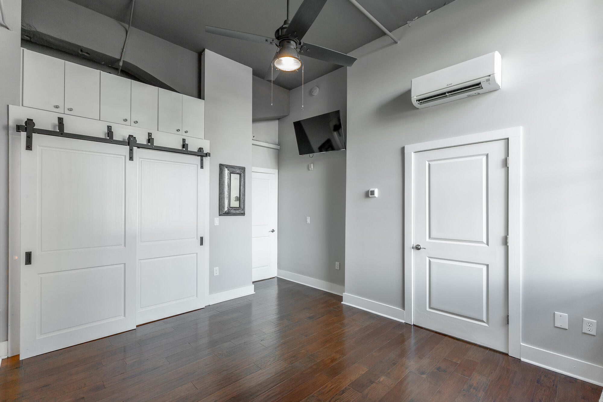 1301 Market Street, 106