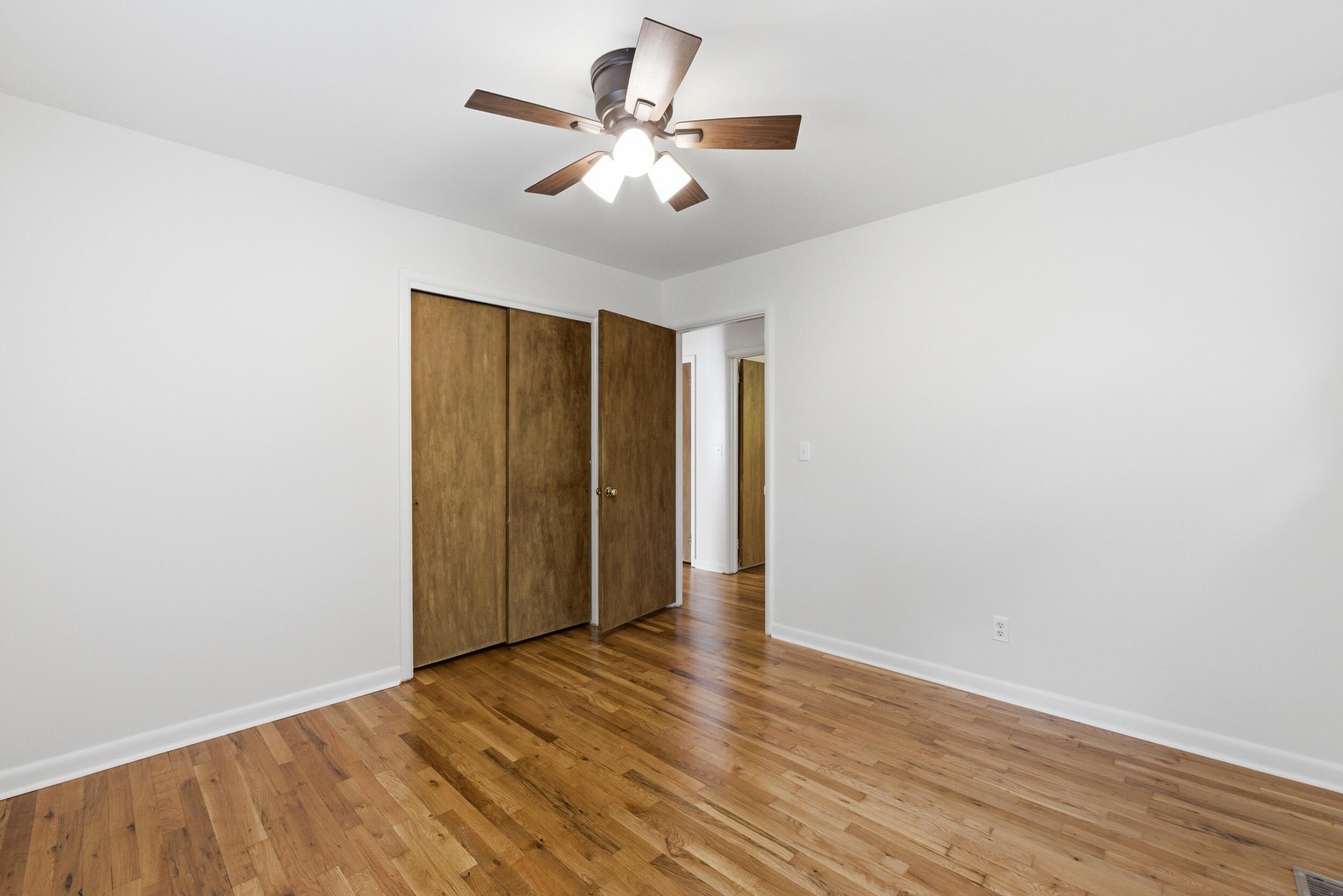945 Brynwood Terrace