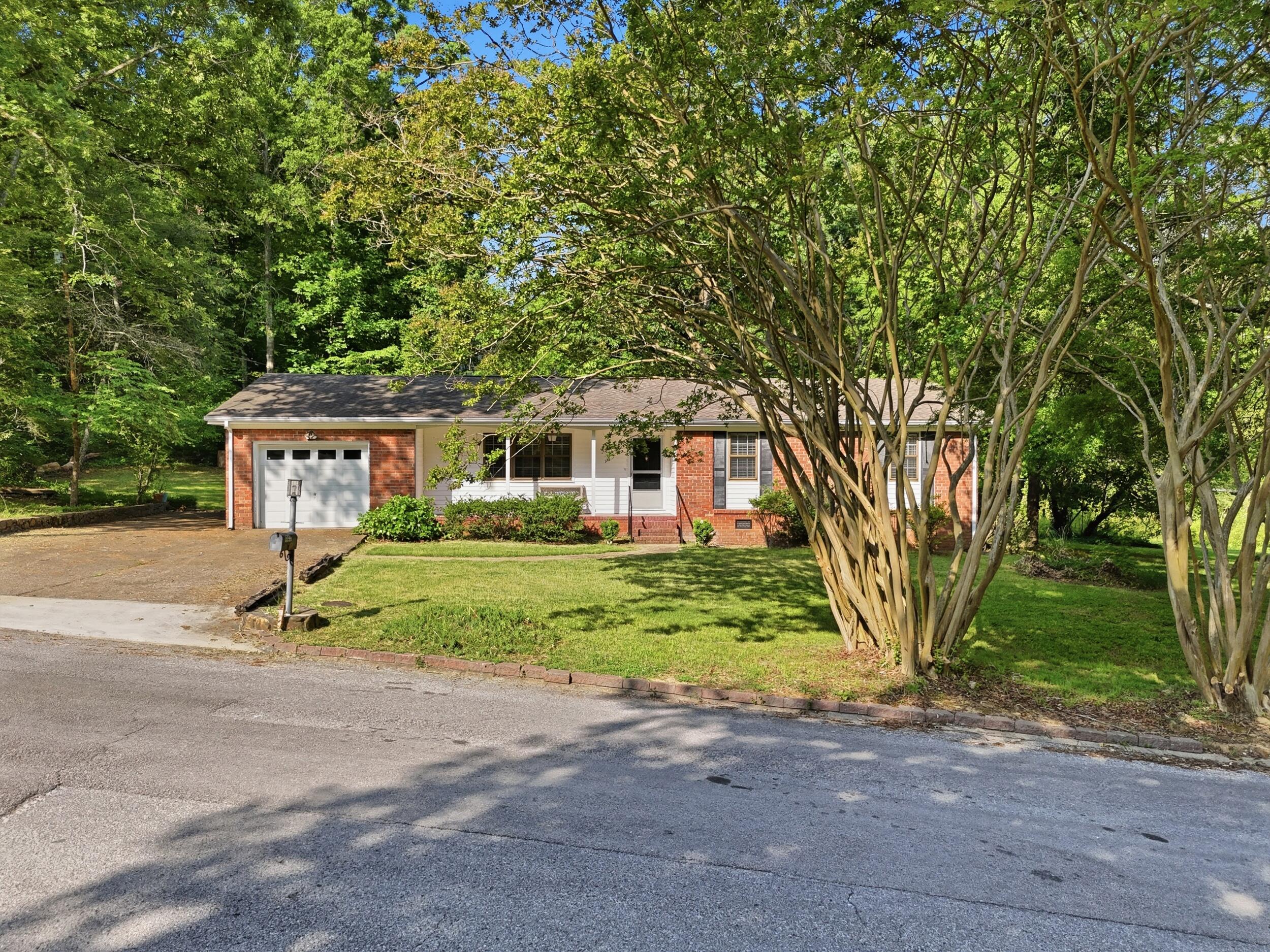 945 Brynwood Terrace