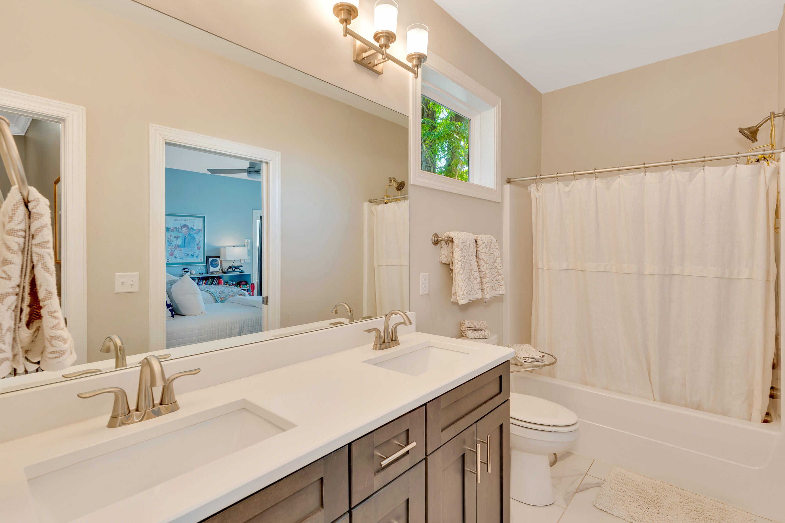 1721 W 39th Street
