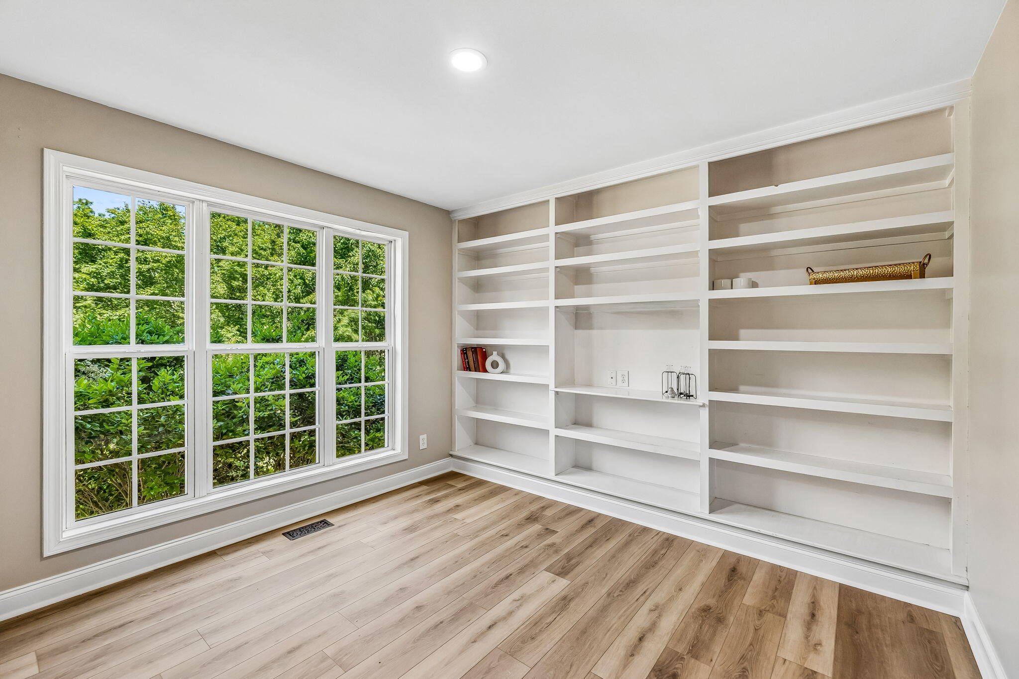 383 Bloomington Drive