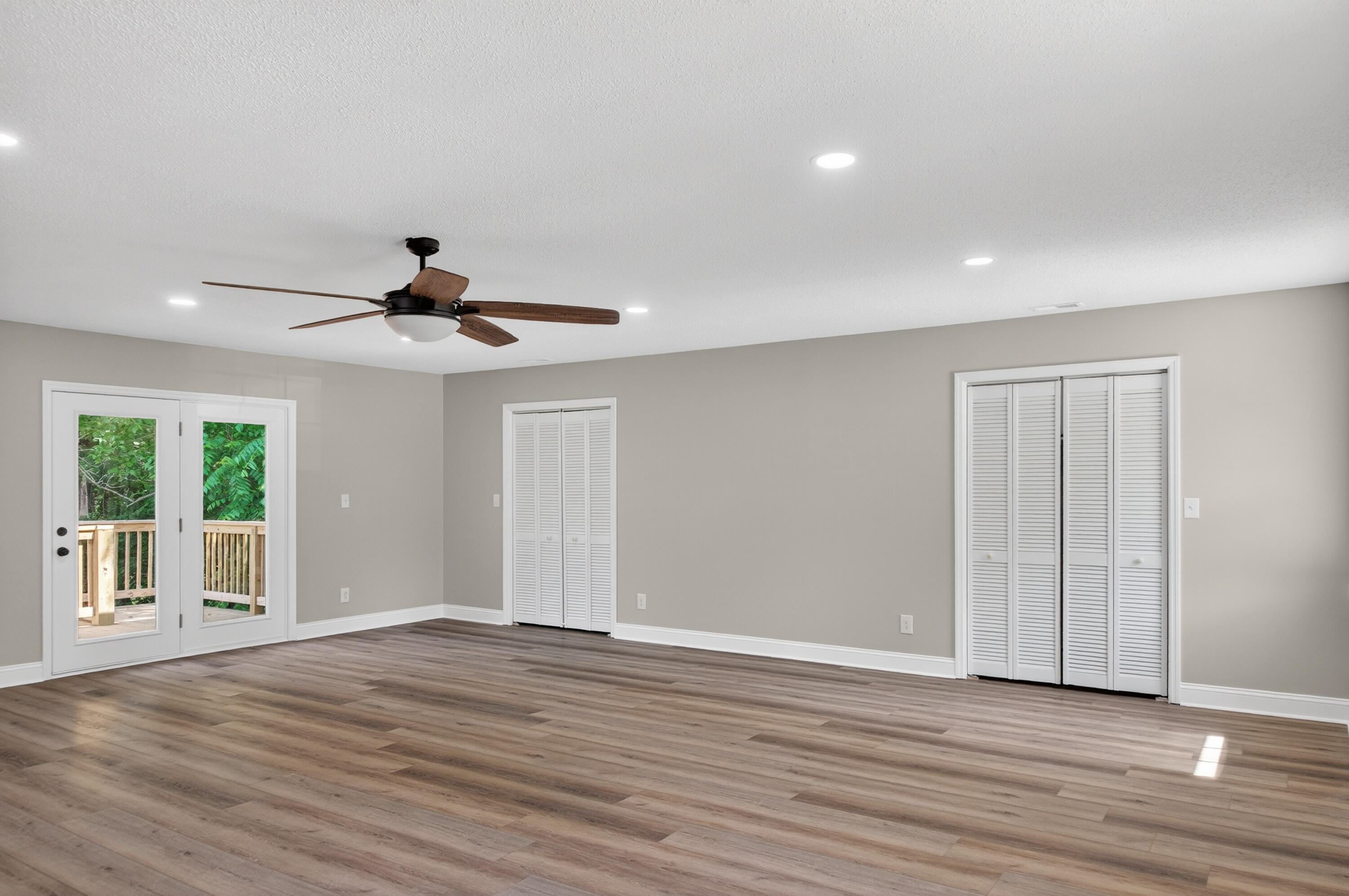 968 W Circle Drive