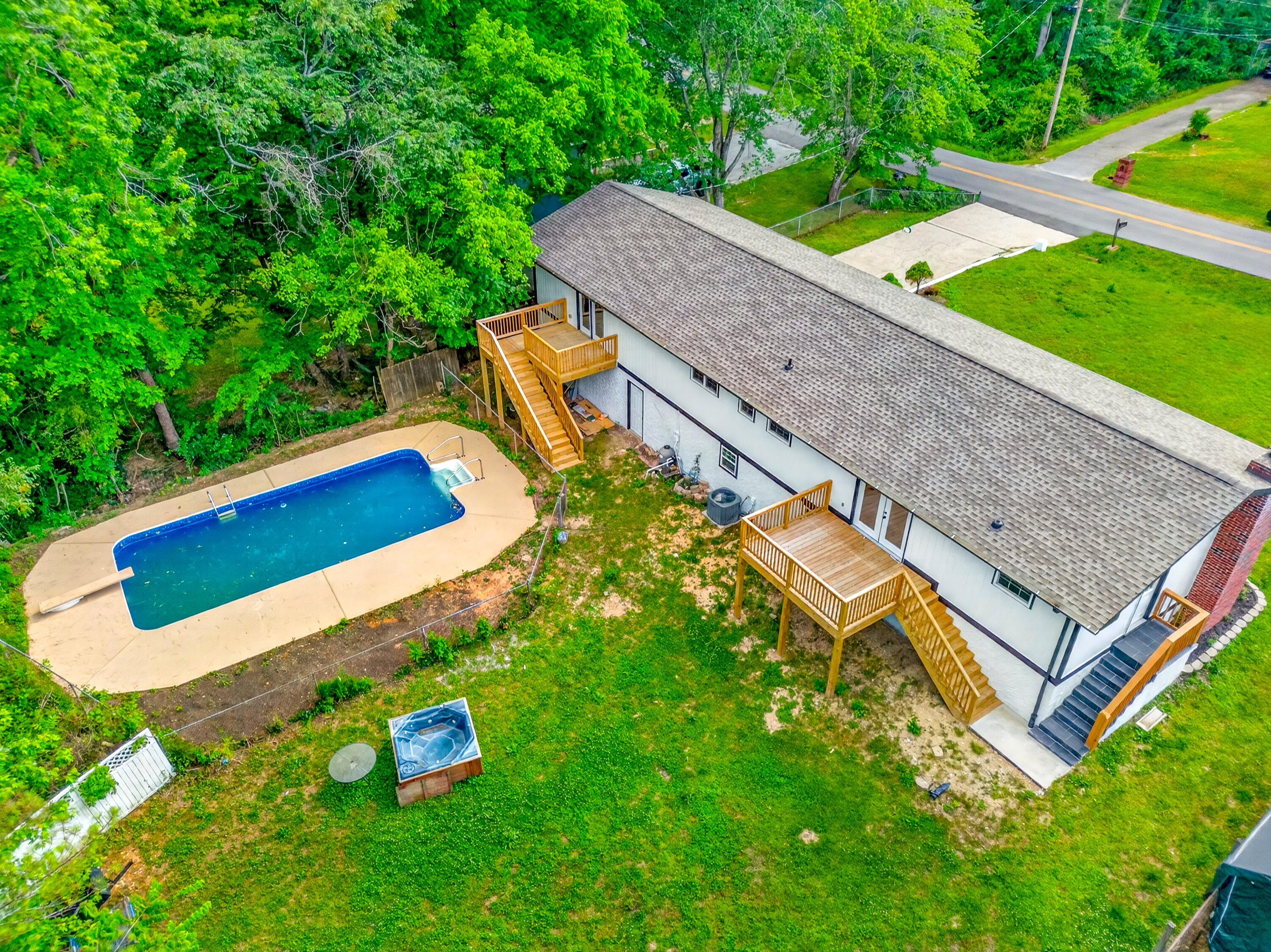 968 W Circle Drive