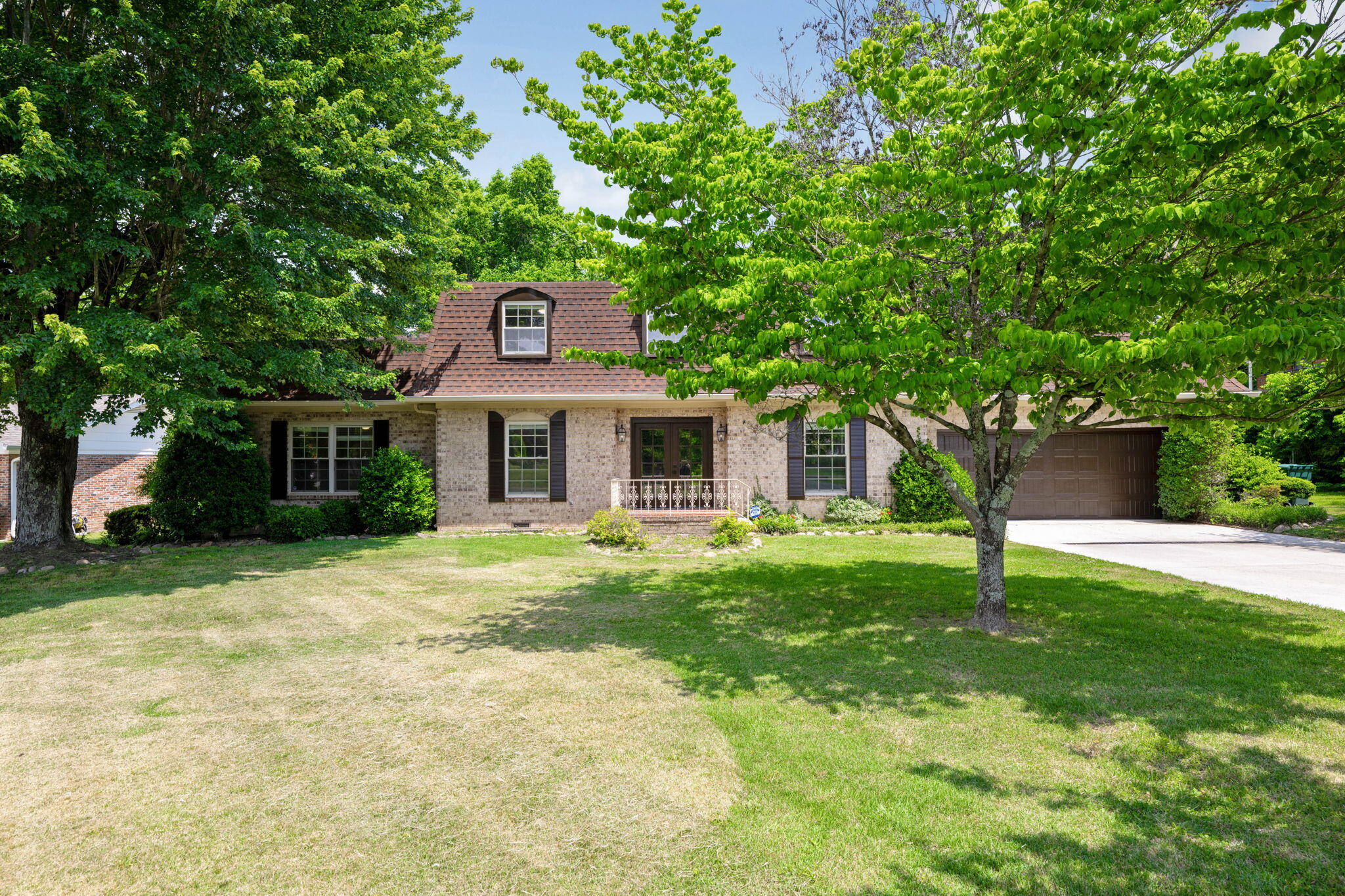 7015 Leslie Dell Lane