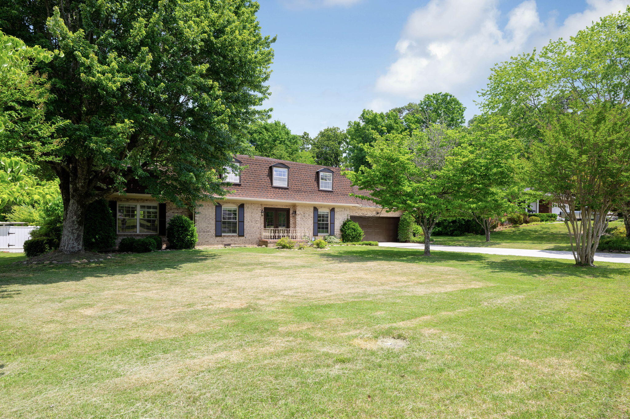 7015 Leslie Dell Lane
