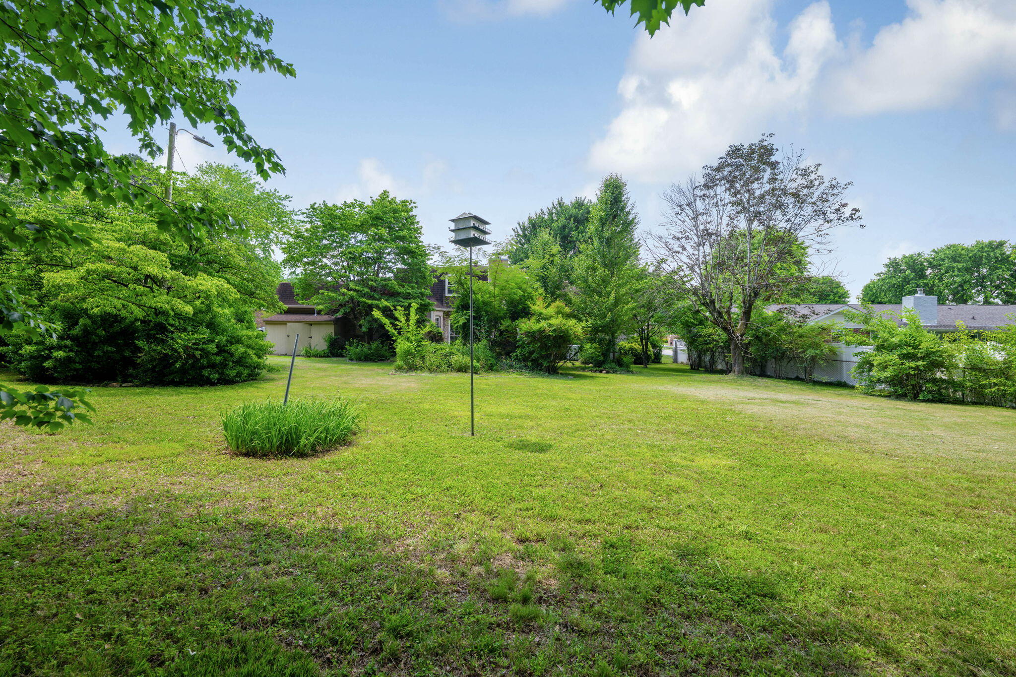 7015 Leslie Dell Lane