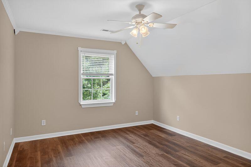 112 Dogwood Trail