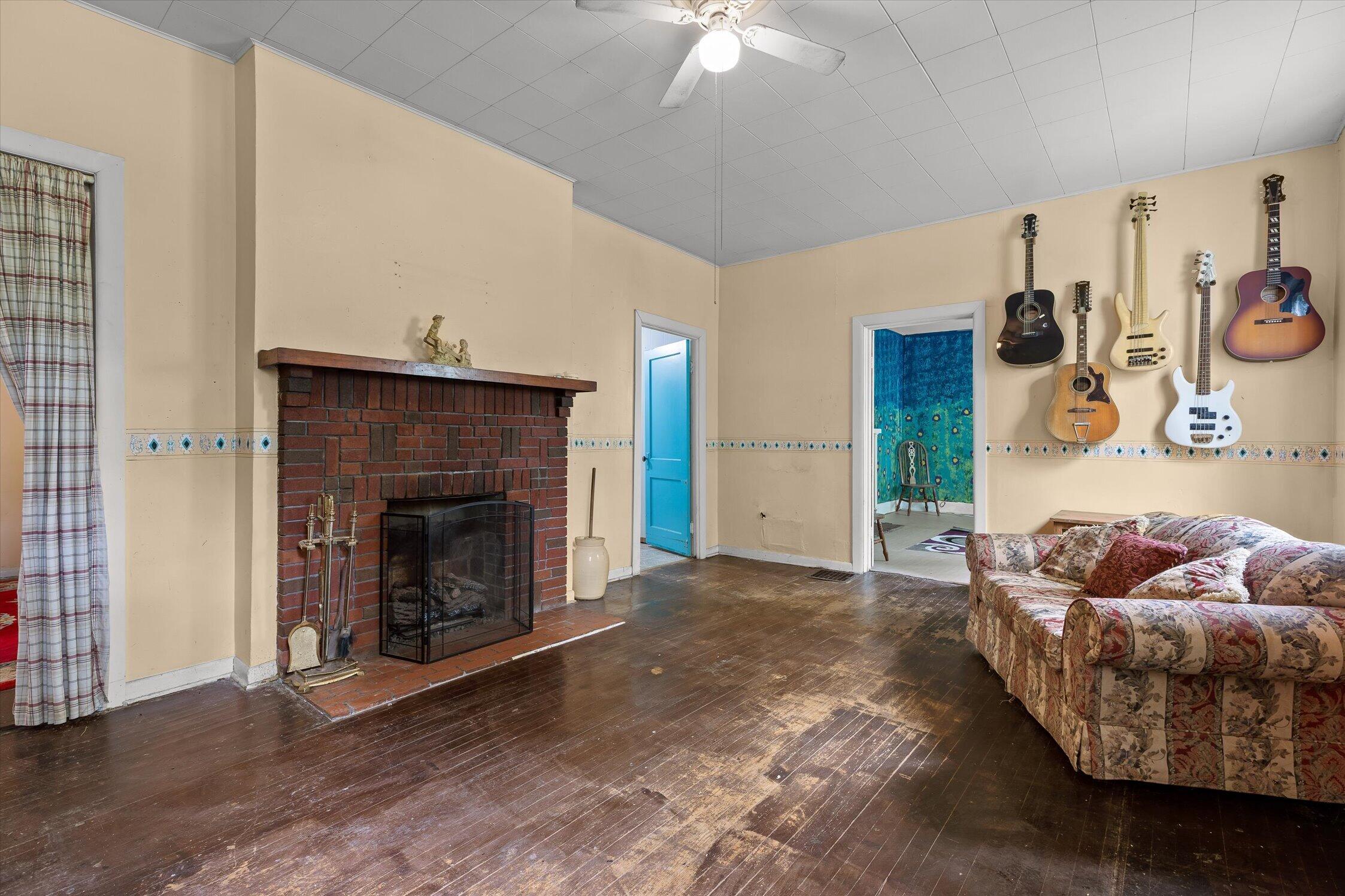 449 S Elm Street