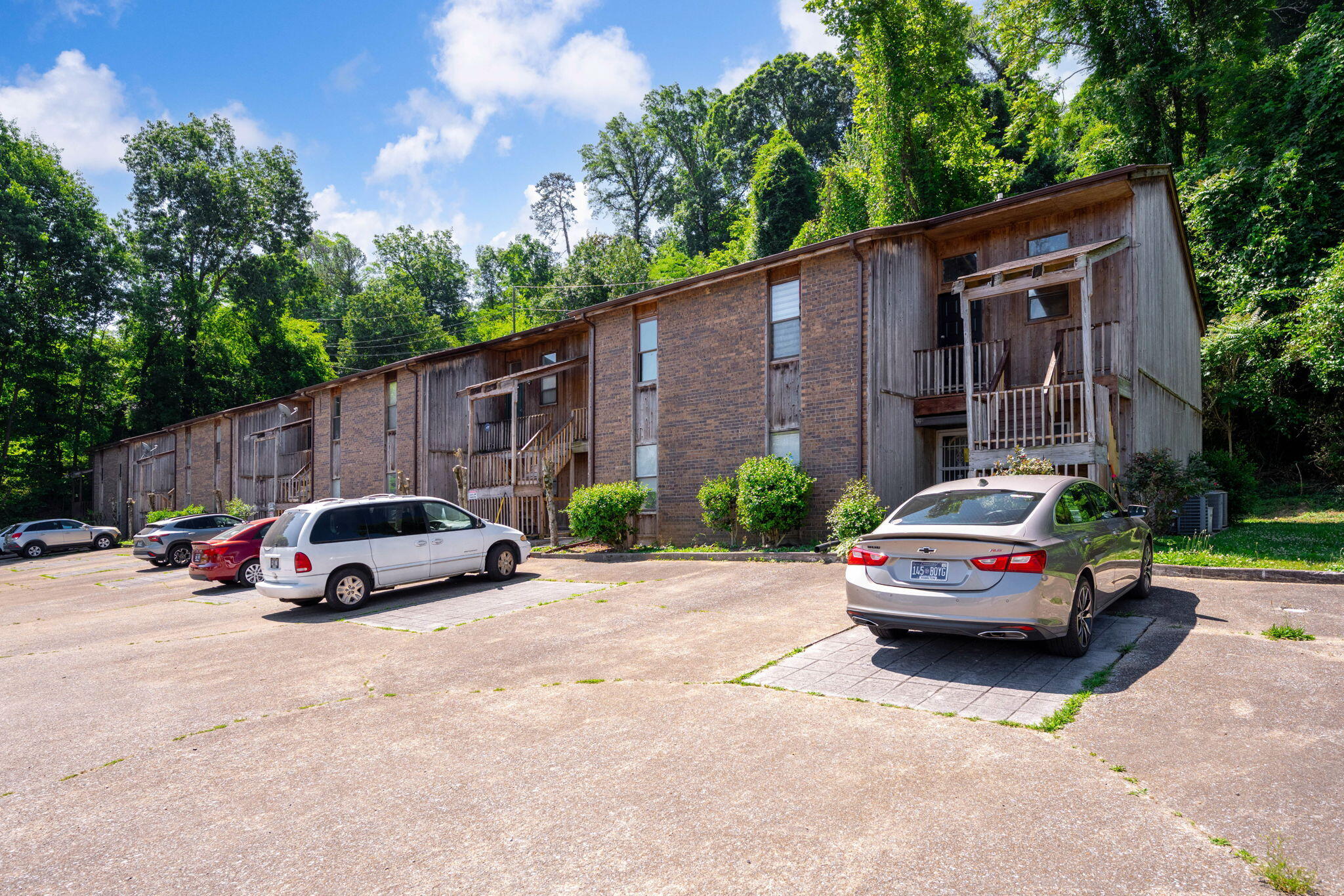 3800 Provence Street, 16