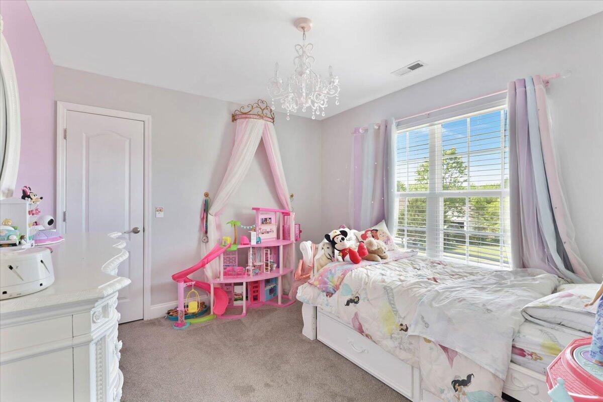 340 Gladstone Drive