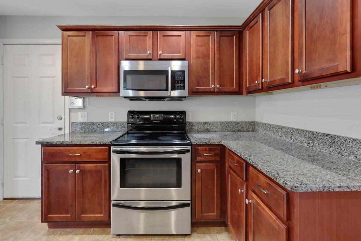 340 Gladstone Drive