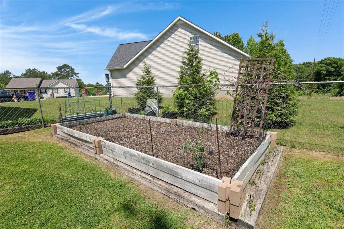 340 Gladstone Drive