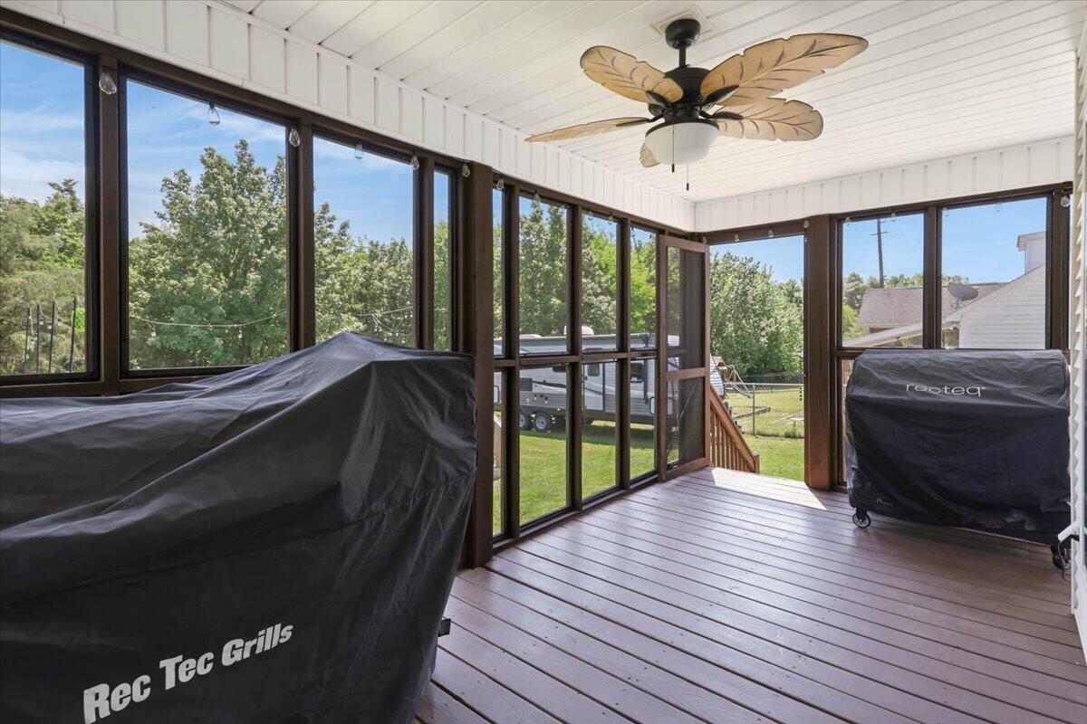 340 Gladstone Drive
