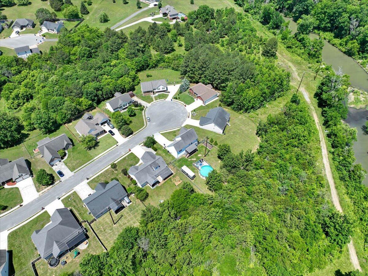 340 Gladstone Drive