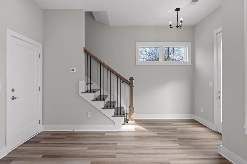 825 Burnside Place