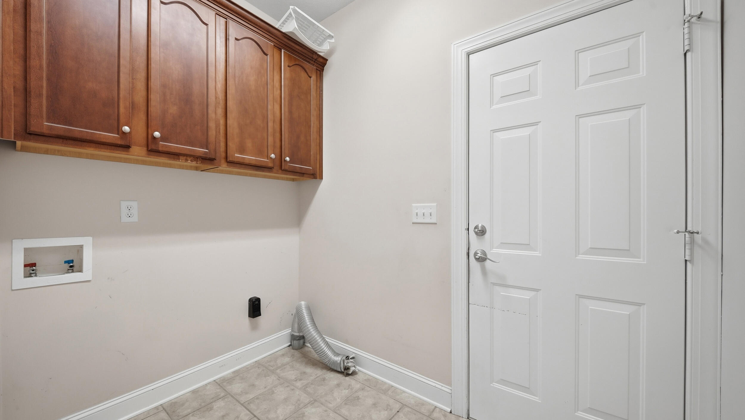 9349 Wandering Way