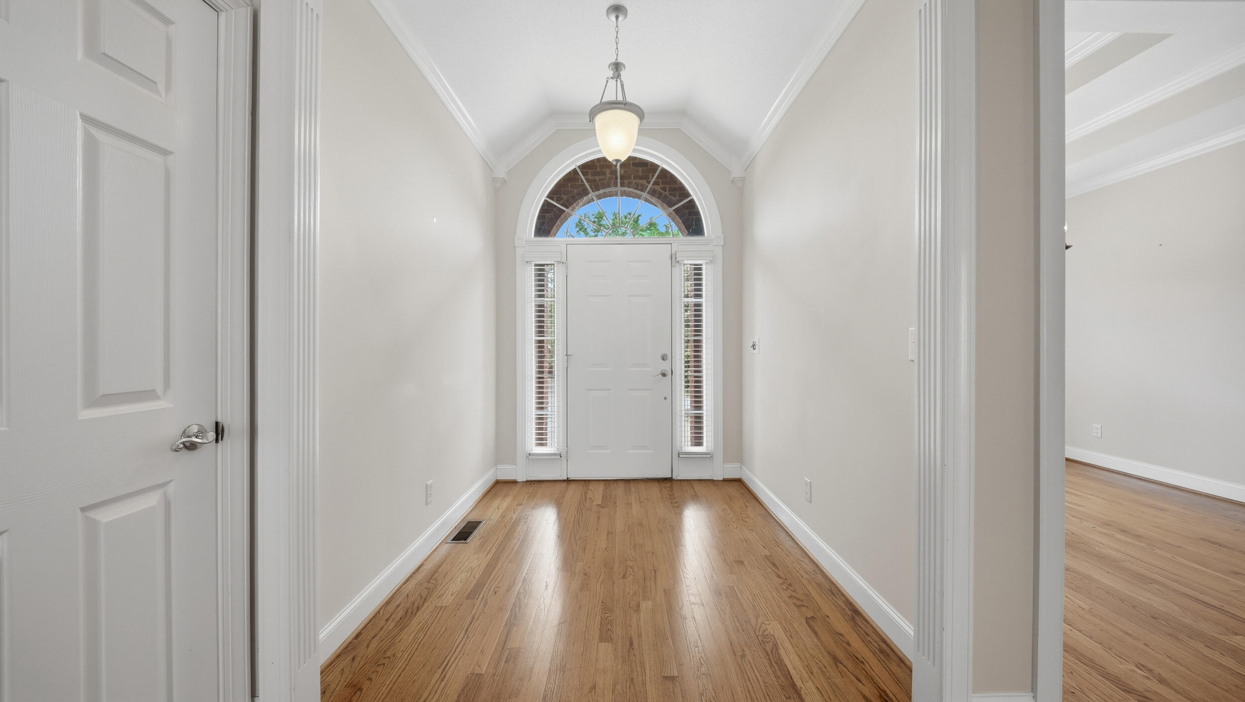 9349 Wandering Way
