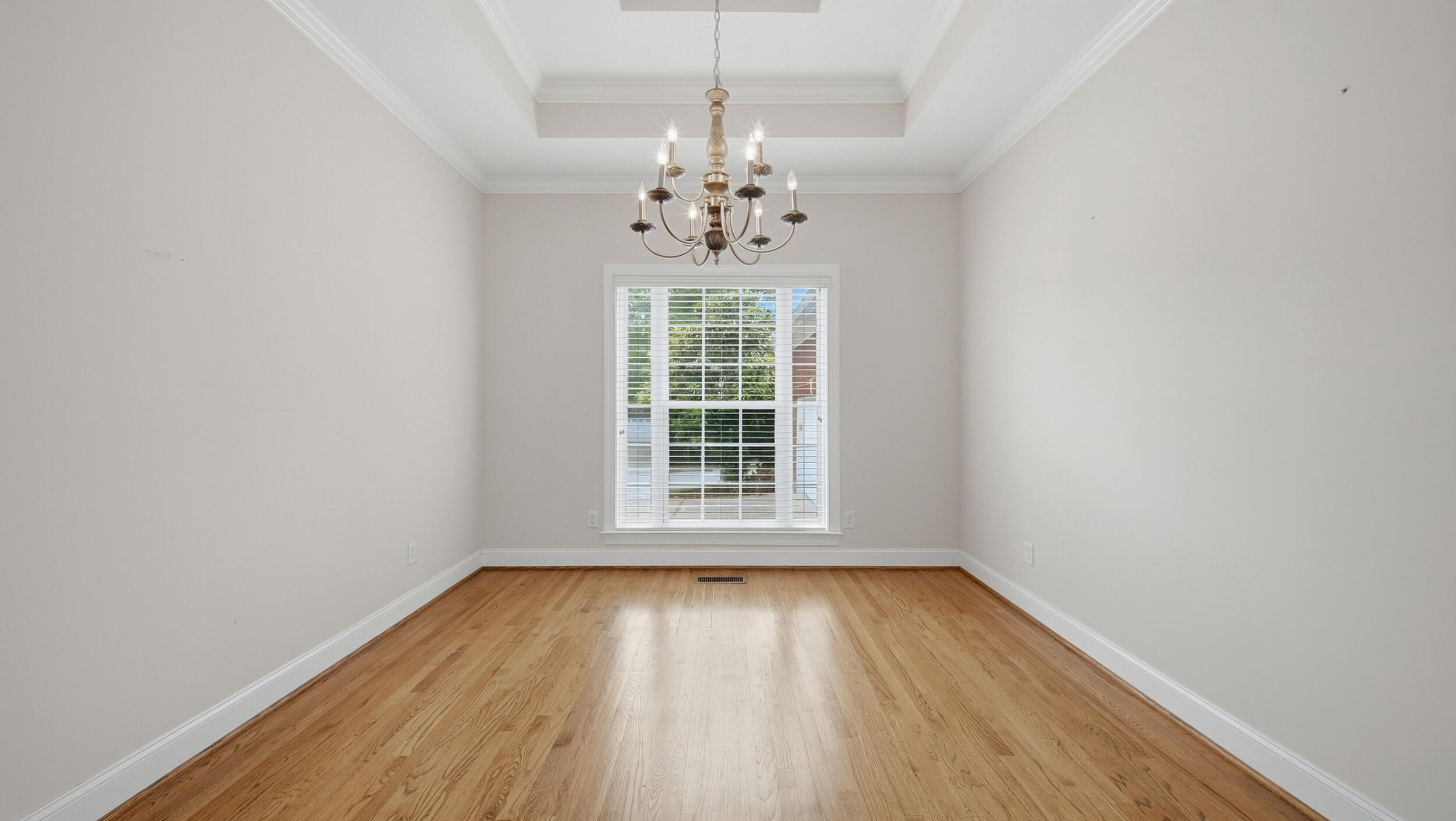 9349 Wandering Way