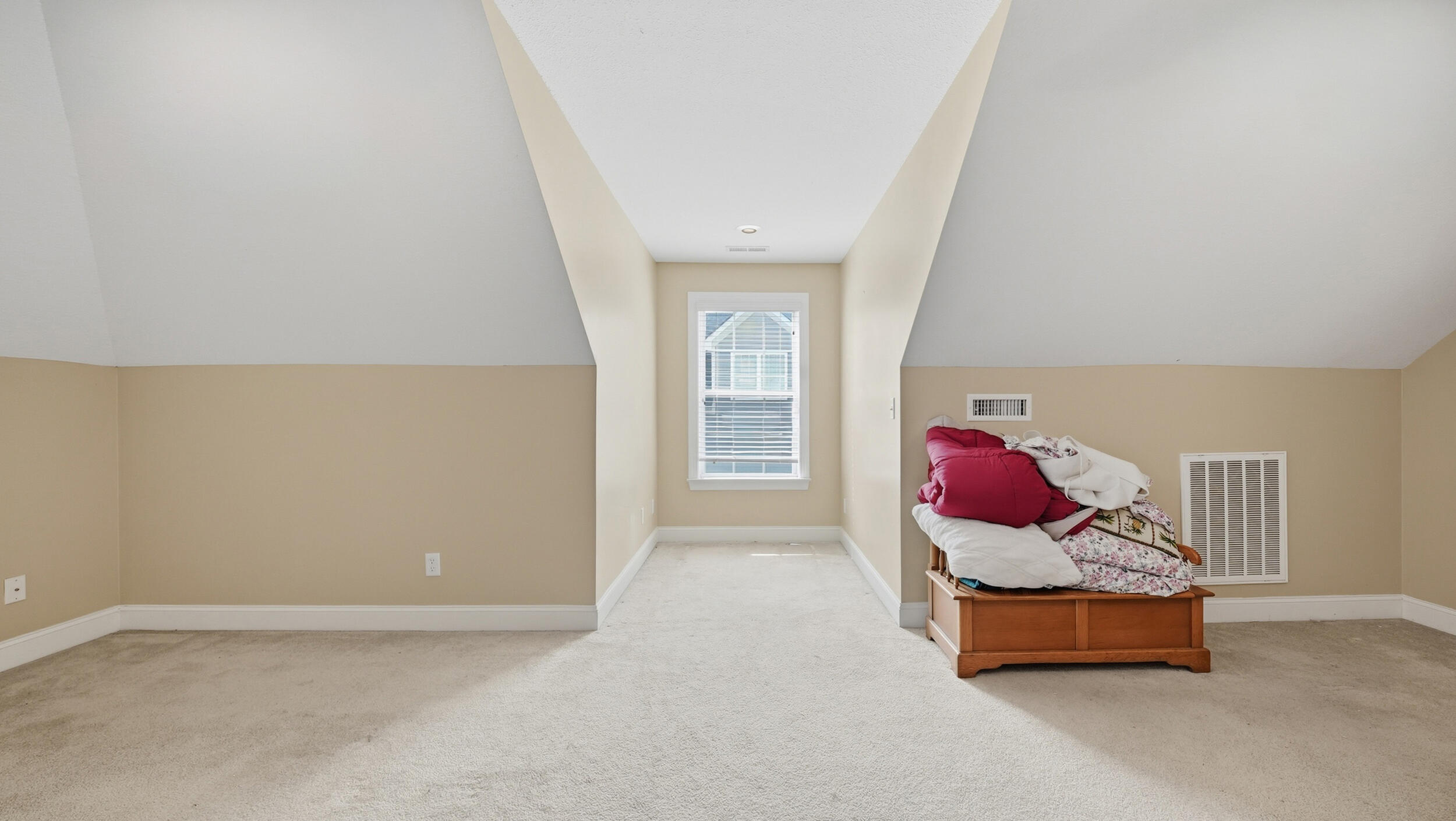 9349 Wandering Way