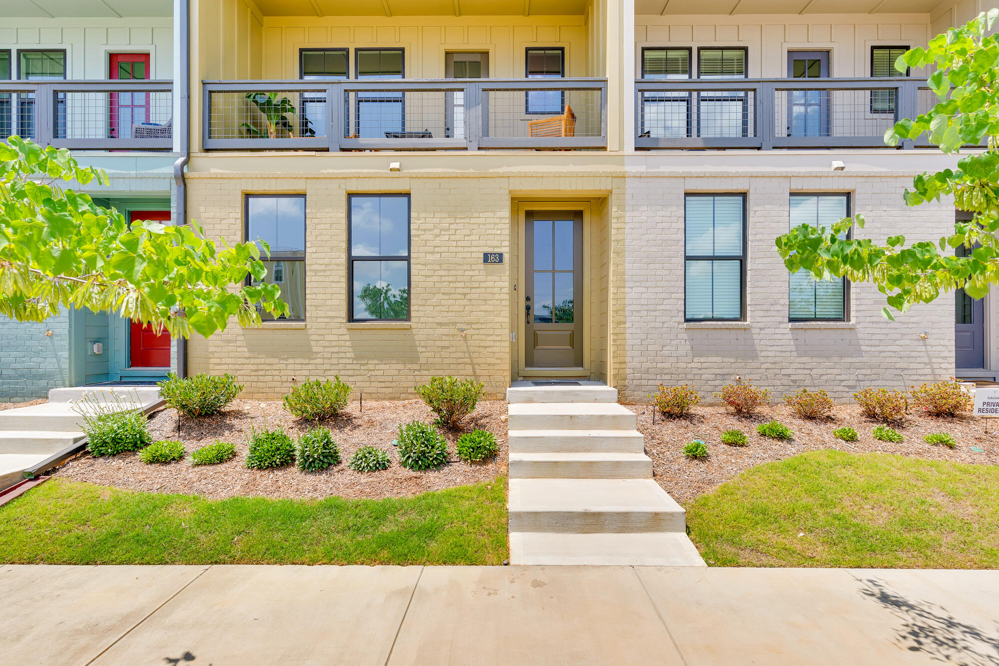 163 Peerless Avenue