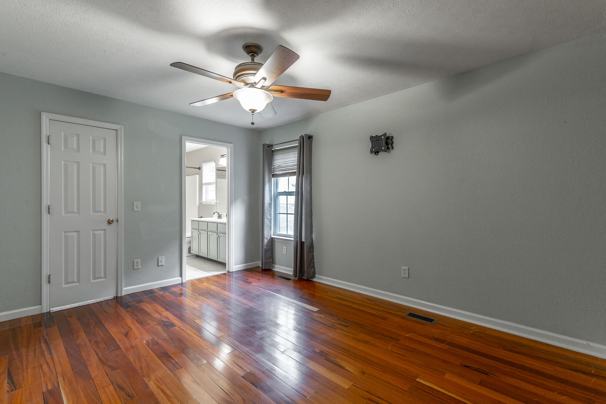 1092 Beaumont Road