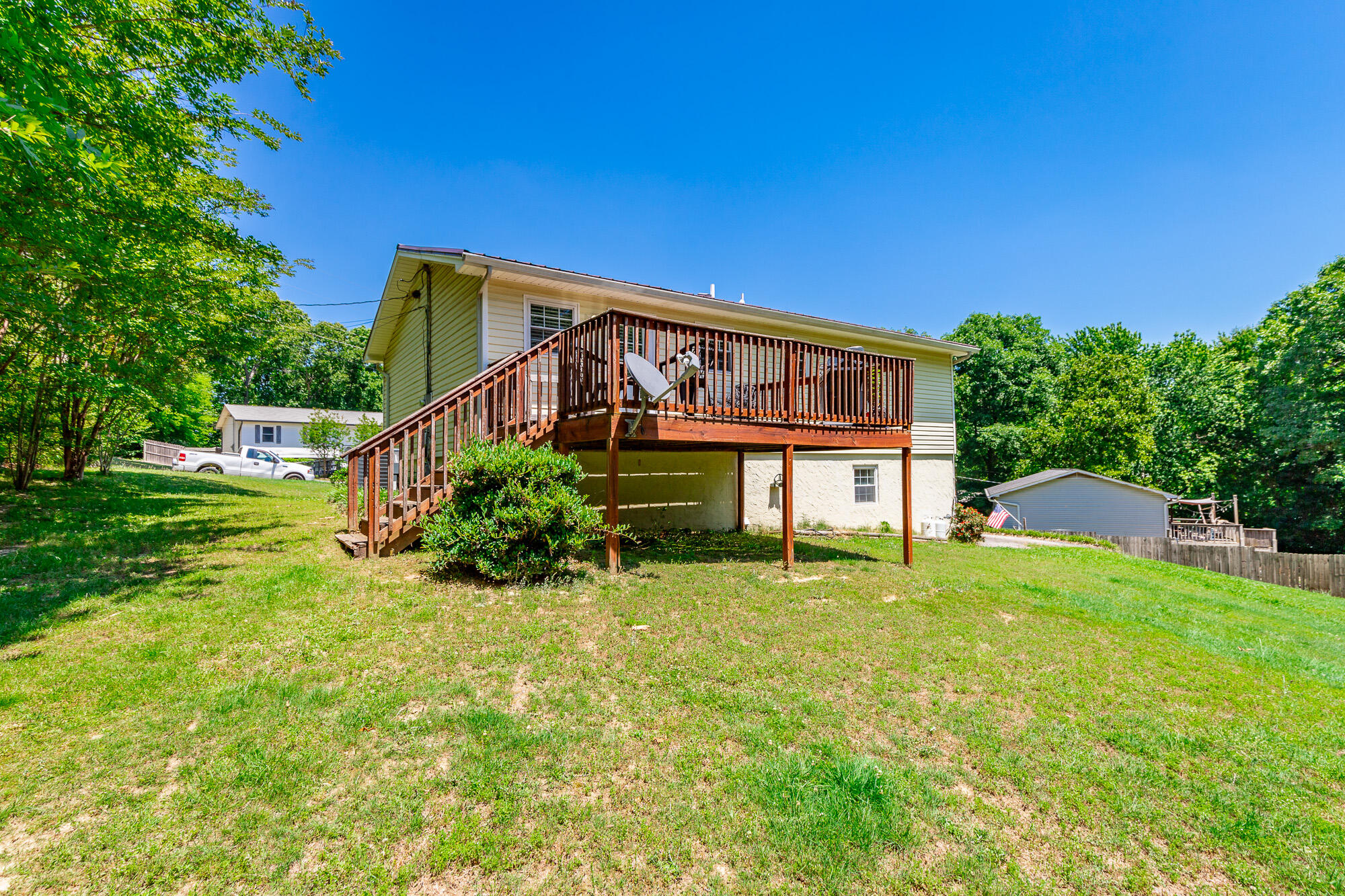 2361 Rolling Brook Drive NE
