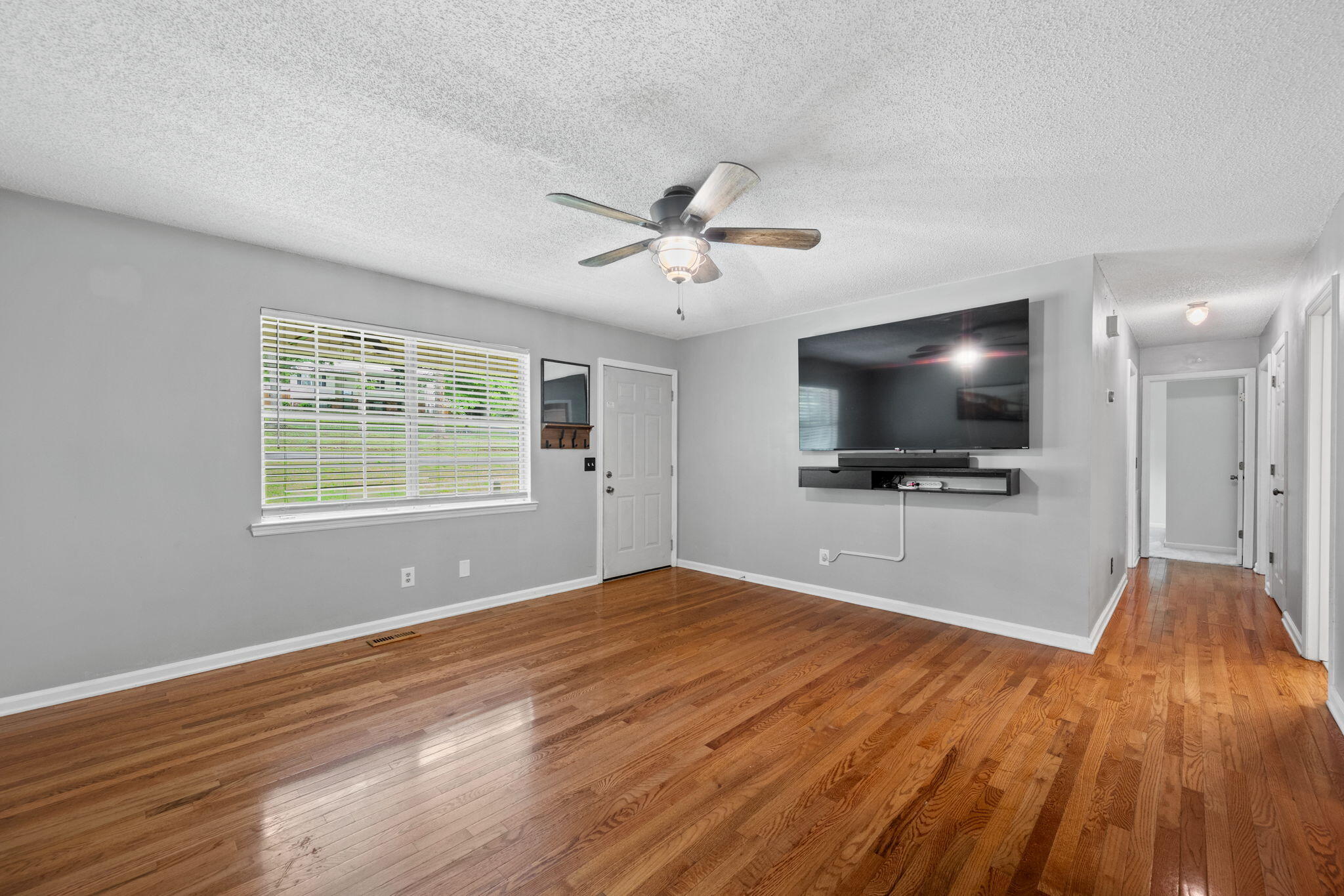 109 Peach Tree Circle NE