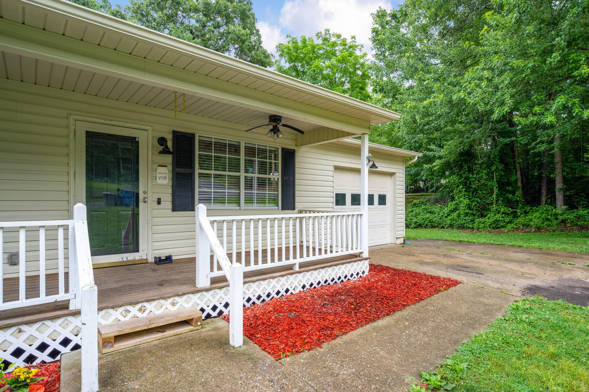 109 Peach Tree Circle NE