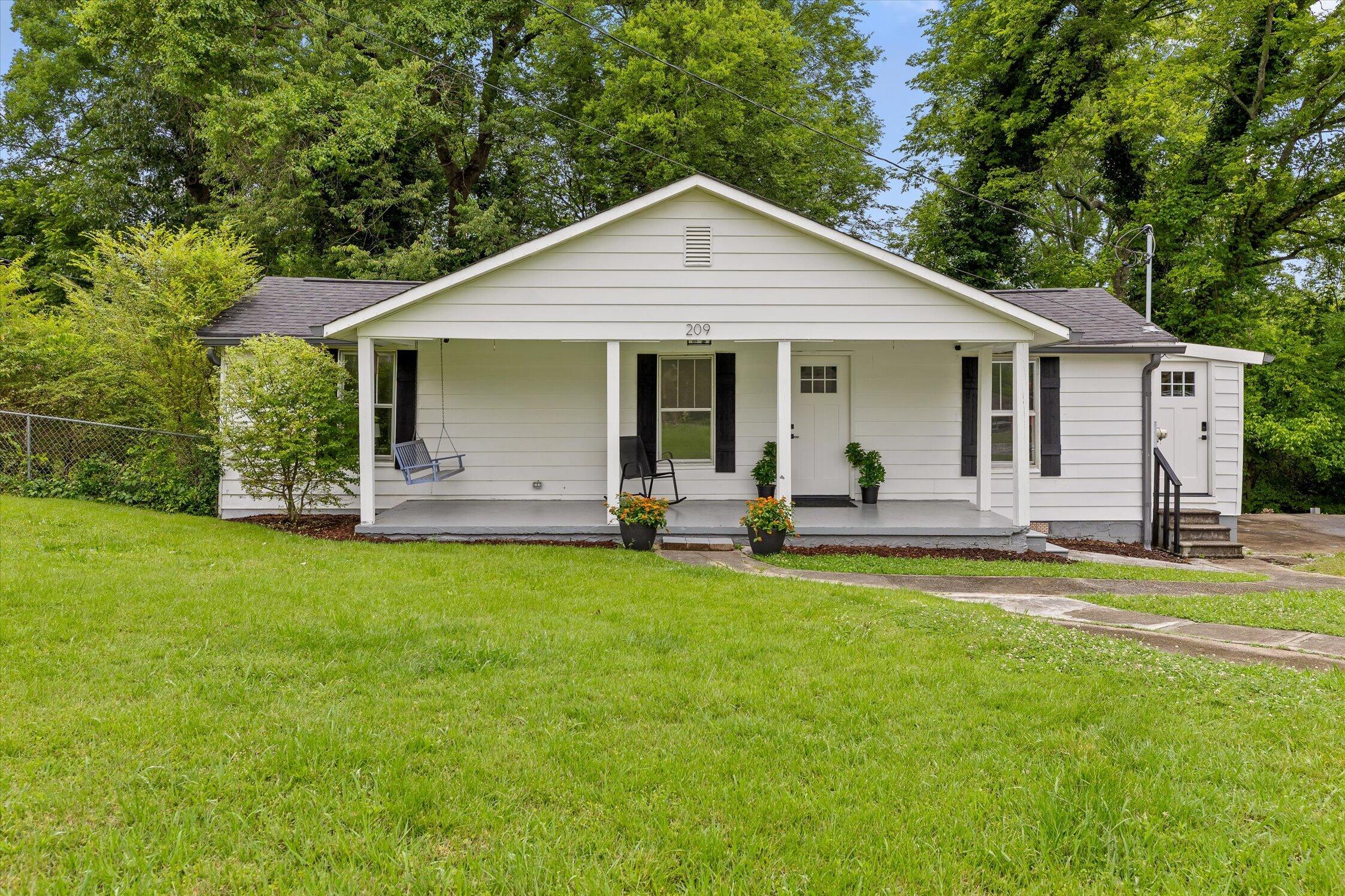 209 Vreeland Street