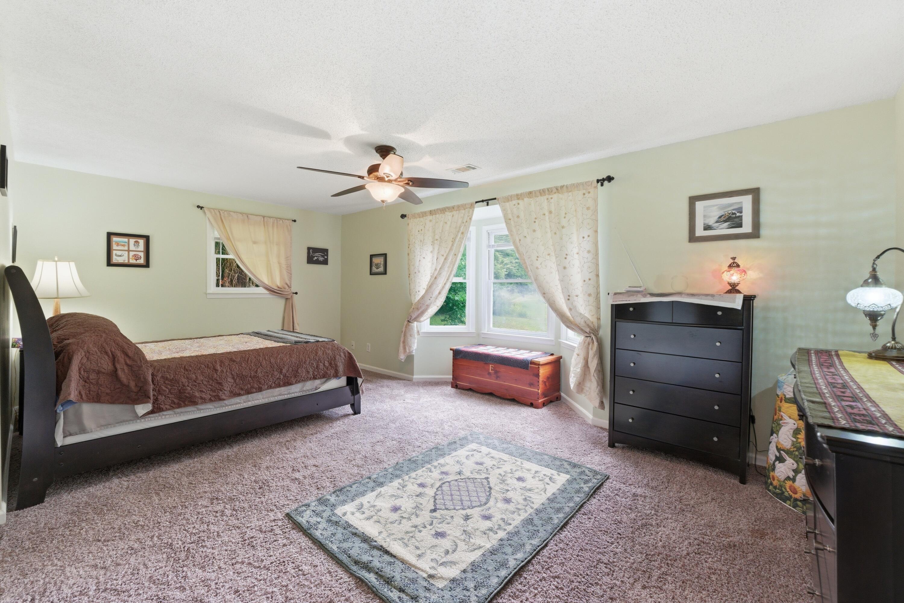 1873 Crow Valley Road NW