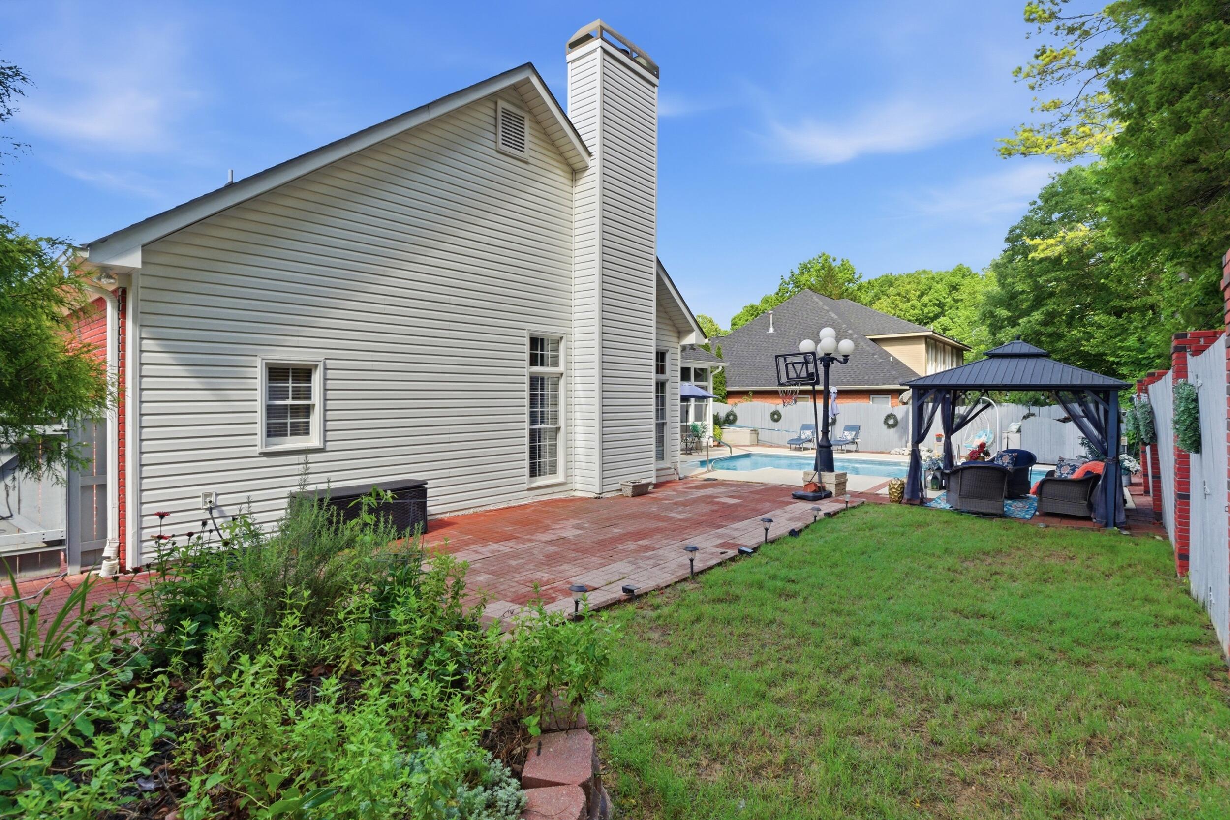 8107 Gatehouse Crossing