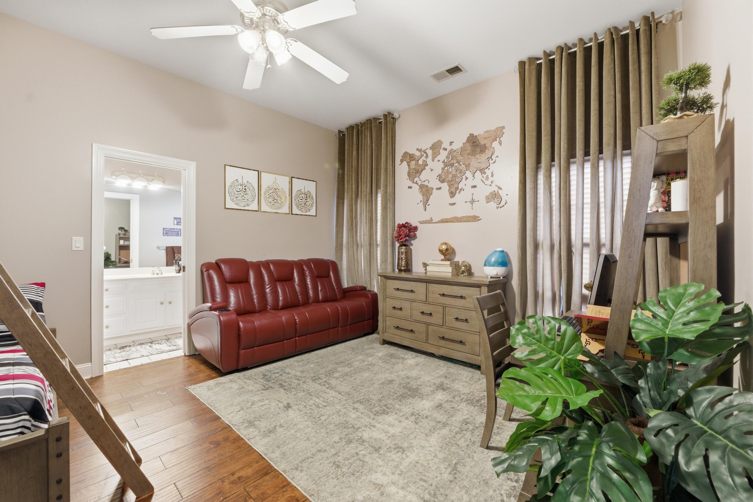 8107 Gatehouse Crossing