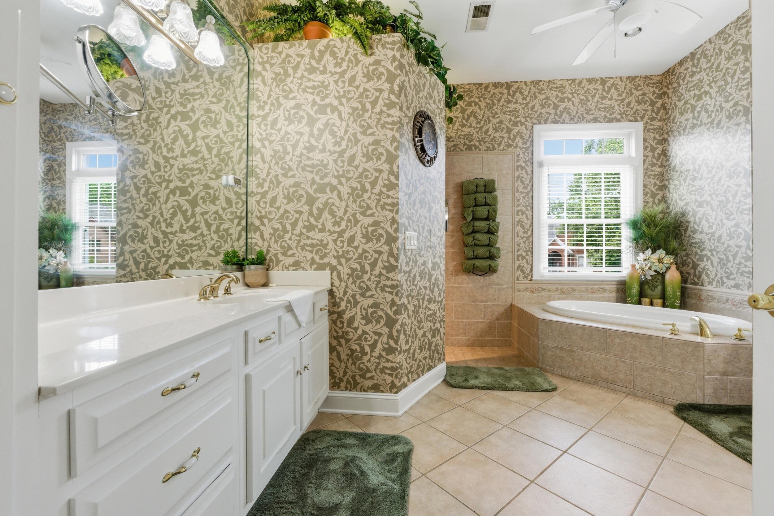 8107 Gatehouse Crossing