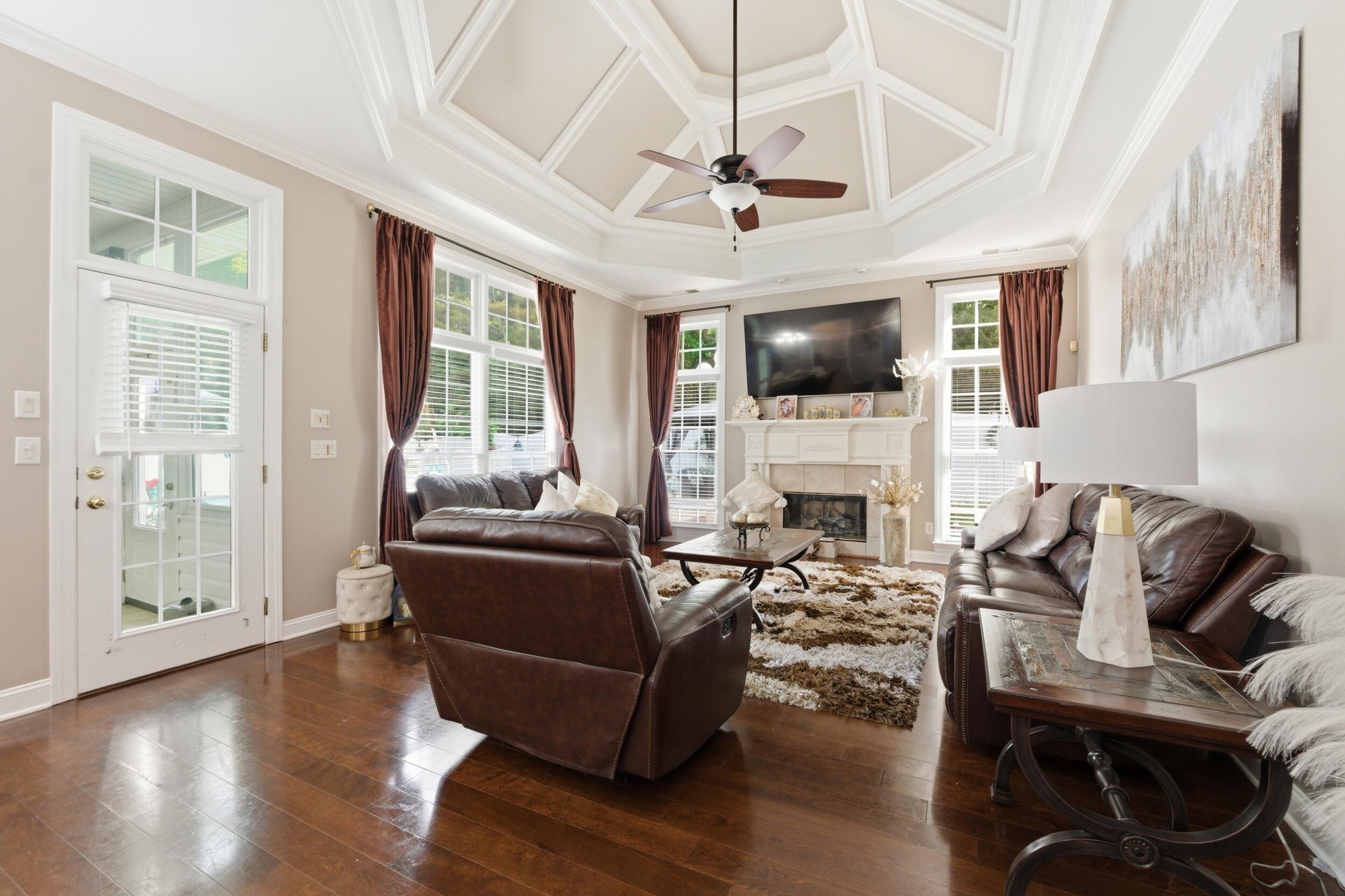 8107 Gatehouse Crossing