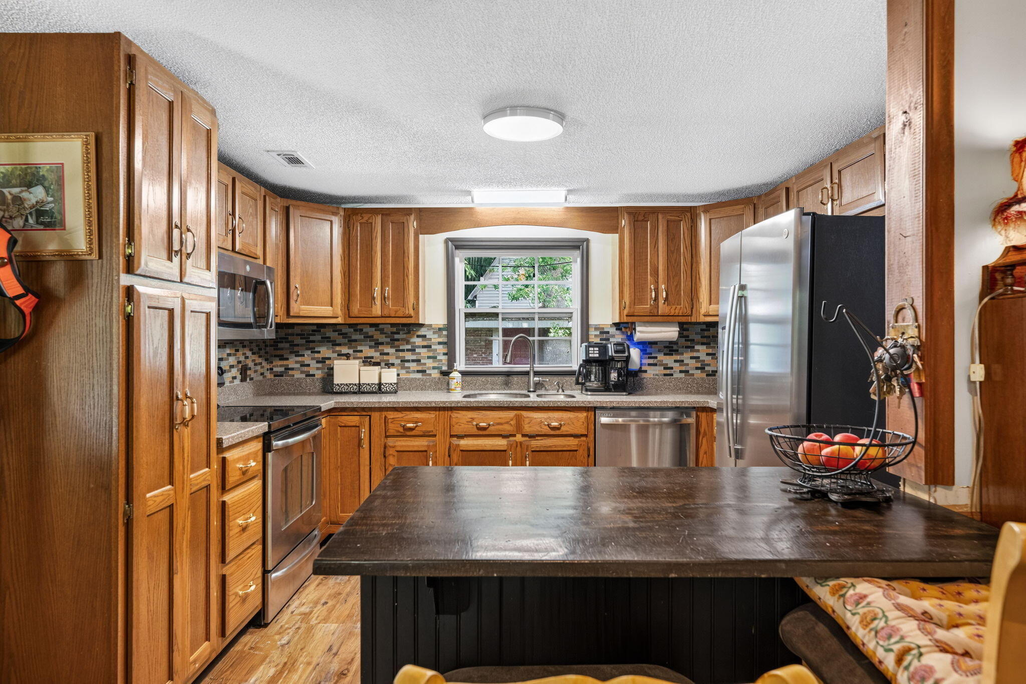 407 White Road