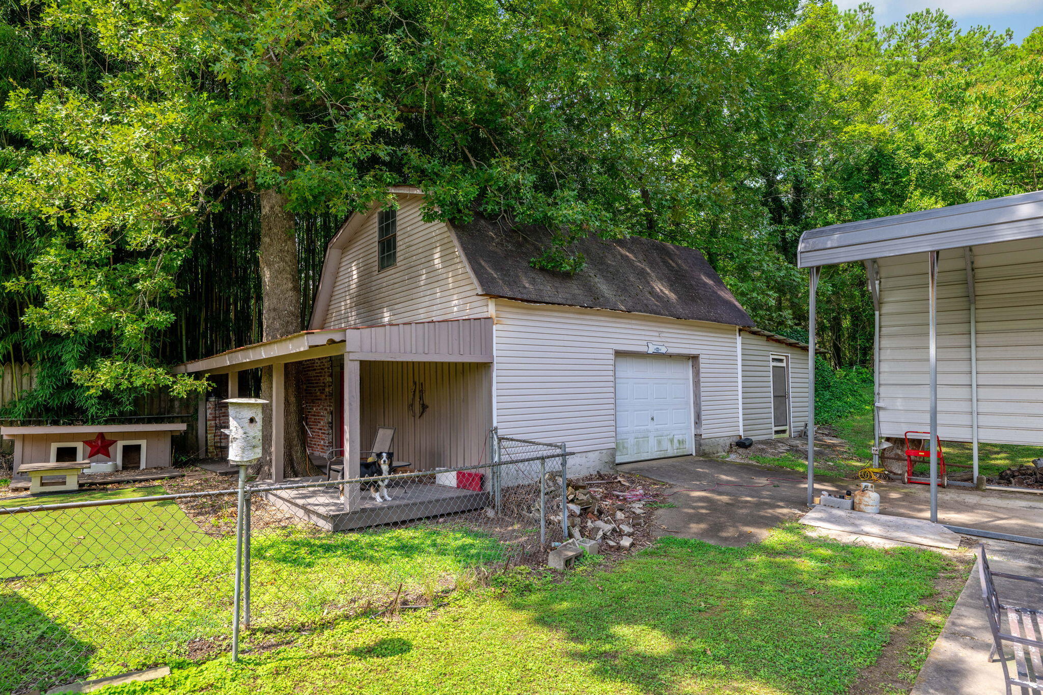 407 White Road